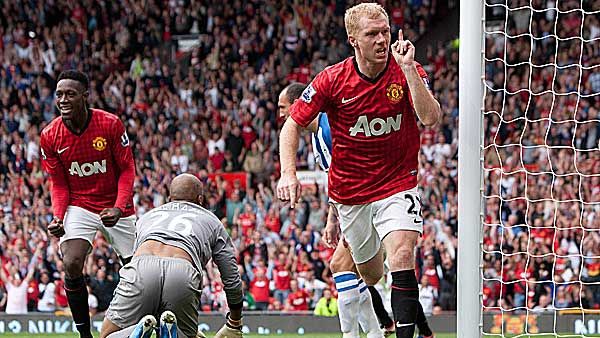 Geglücktes Comeback mit 37: Paul Scholes trifft bei seinem Startelf-Debüt nach Karriereende für Manchester United gegen die Bolton Wanderers.