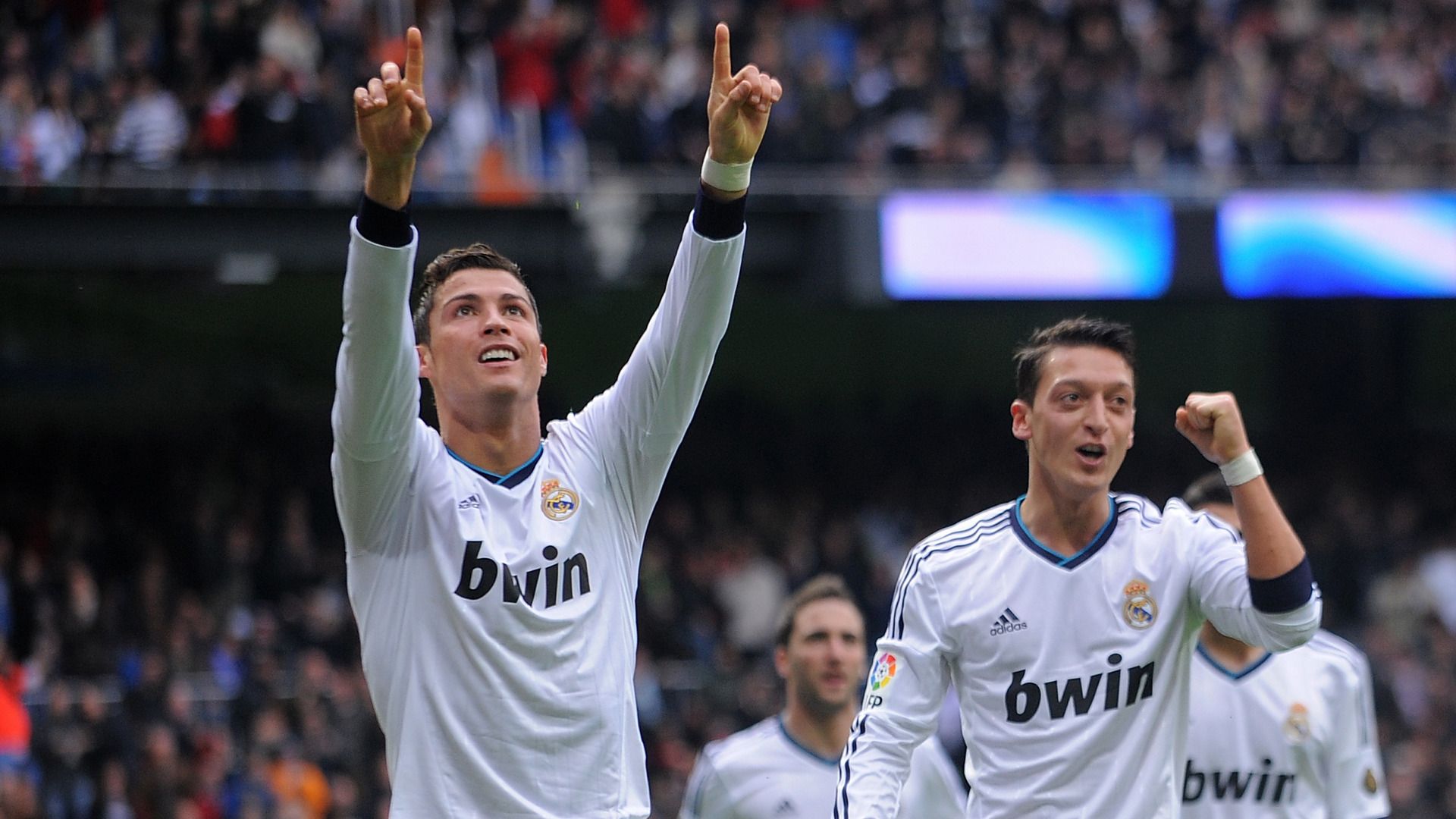 Cristiano Ronaldo & Mesut Ozil