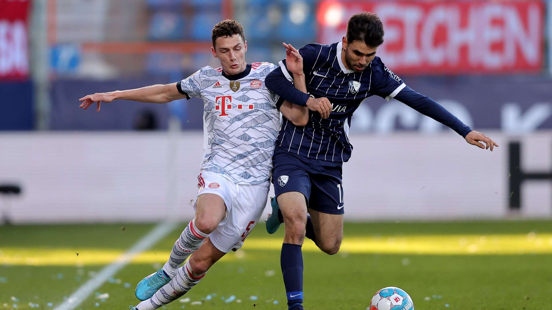 Benjamin Pavard & Gerrit Holtmann - Bochum vs Bayern Munich Bundesliga 12022022
