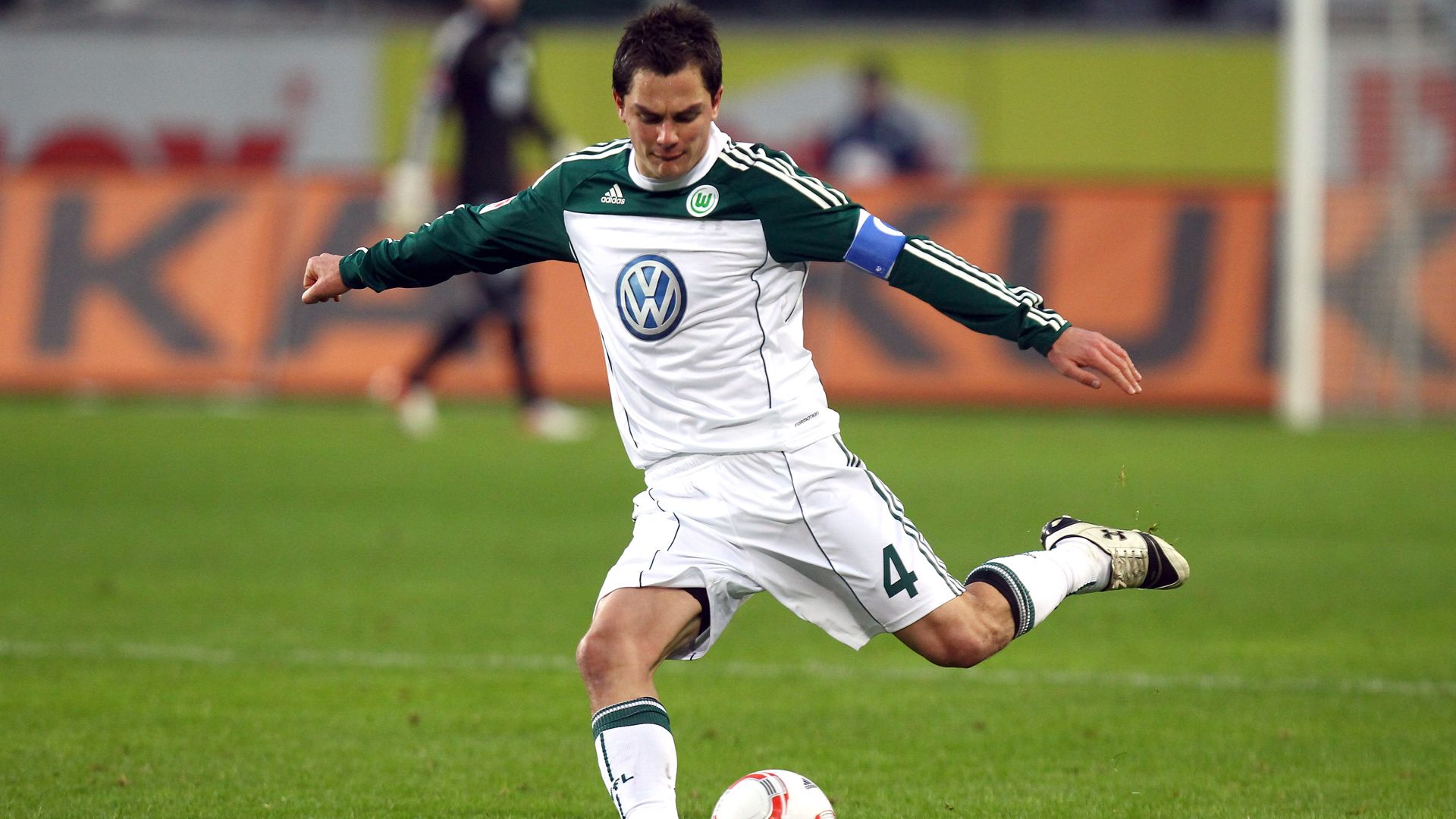 VfL Wolfsburg Marcel Schäfer 12022011