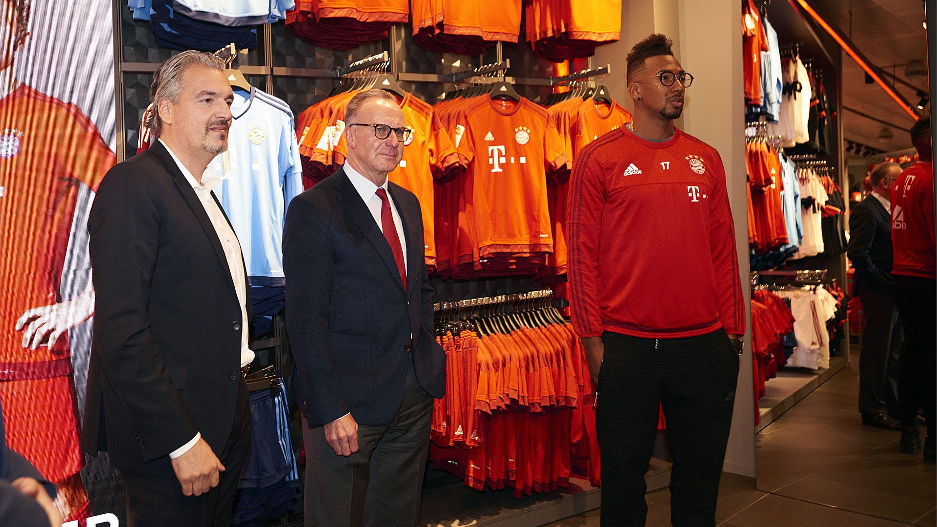 Jörg Wacker Karl-Heinz Rummenigge Jerome Boateng FC Bayern München 16022016