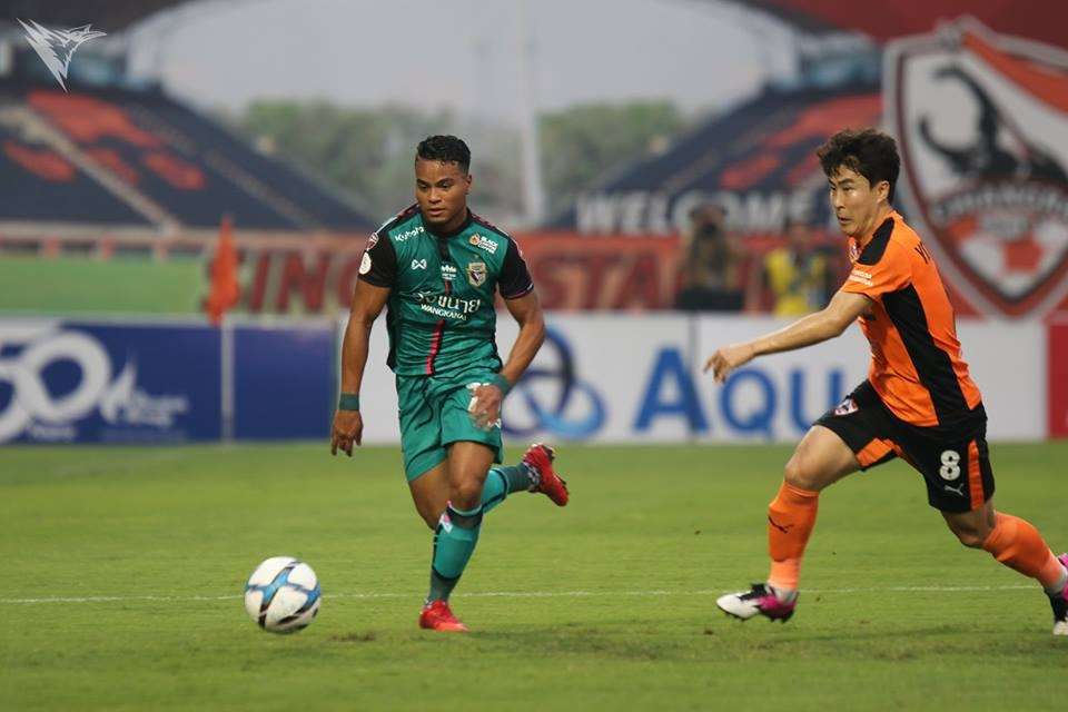 เดลฟิน ปินไฮโร