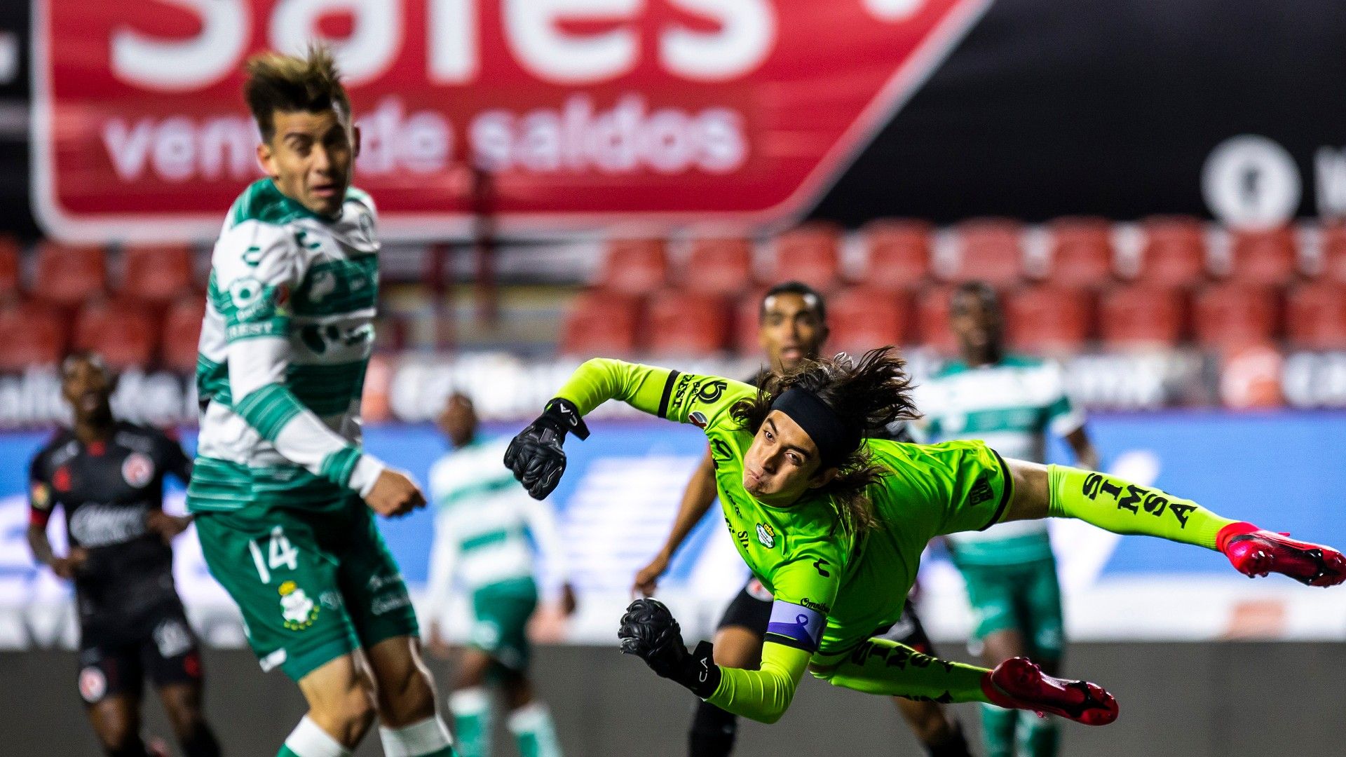 Carlos Acevedo Xolos Tijuana Santos Guardianes 2021