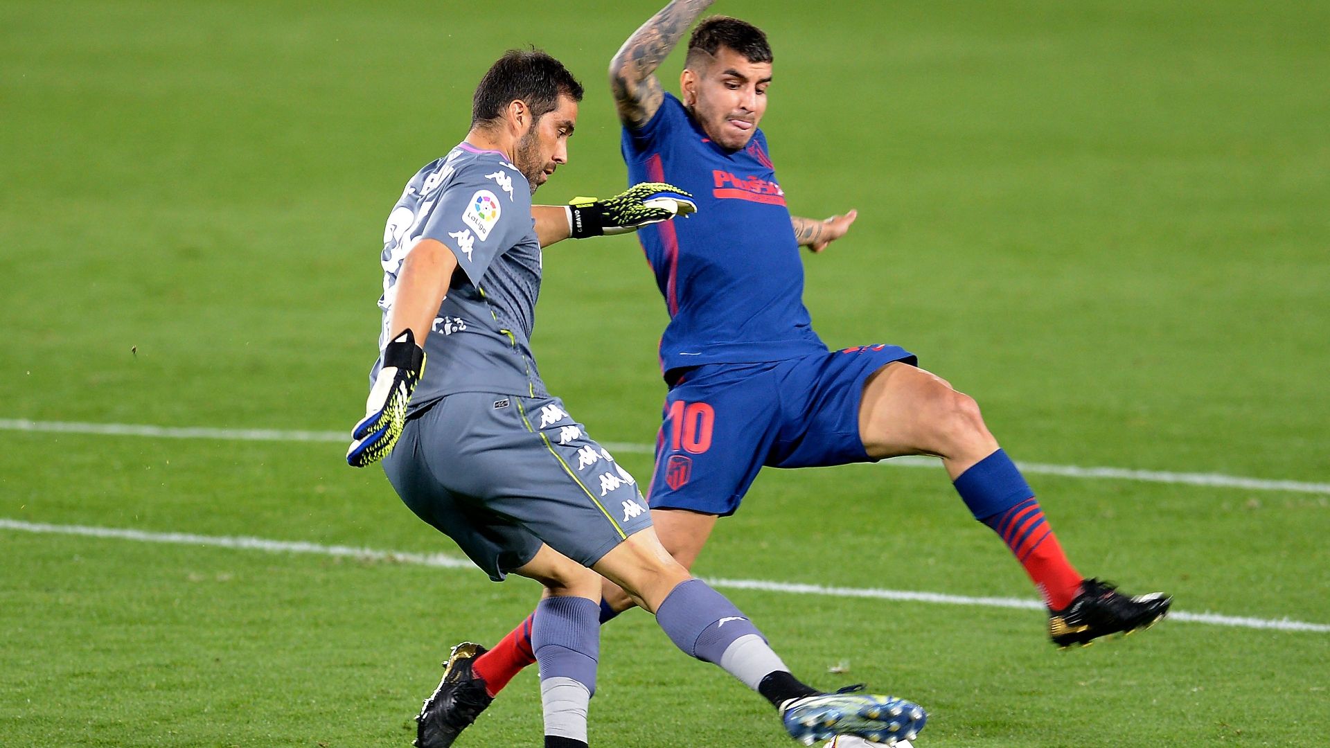 Claudio Bravo Real Betis