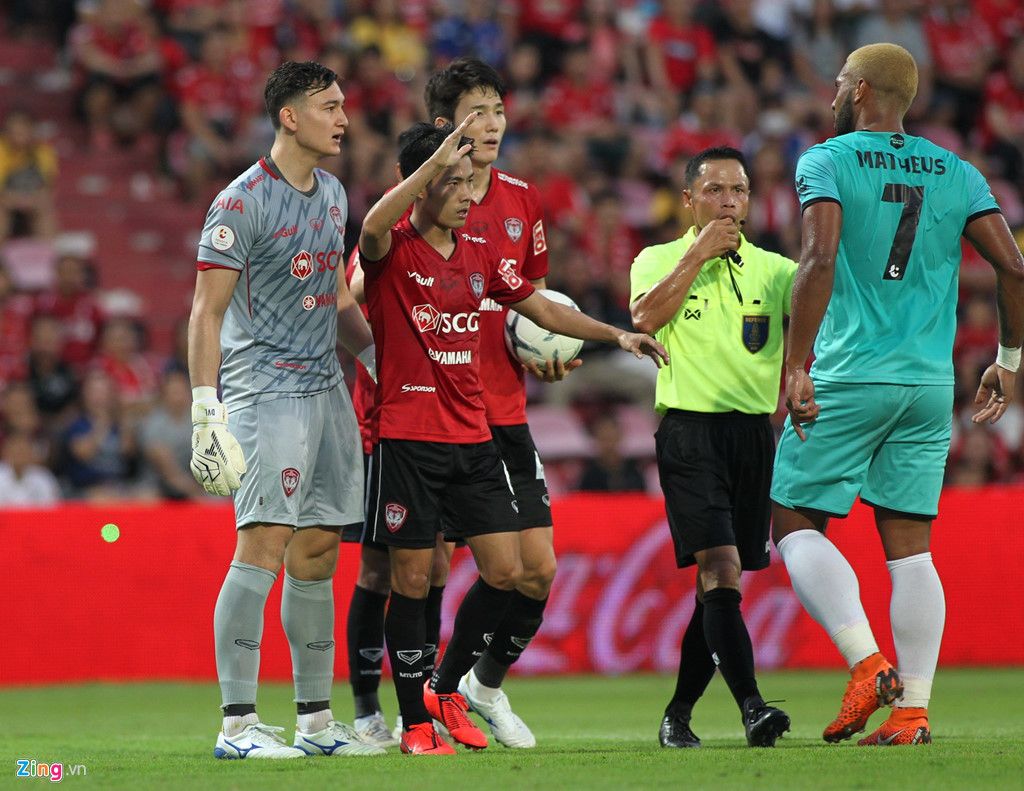 Đặng Văn Lâm Muangthong United Prachuap