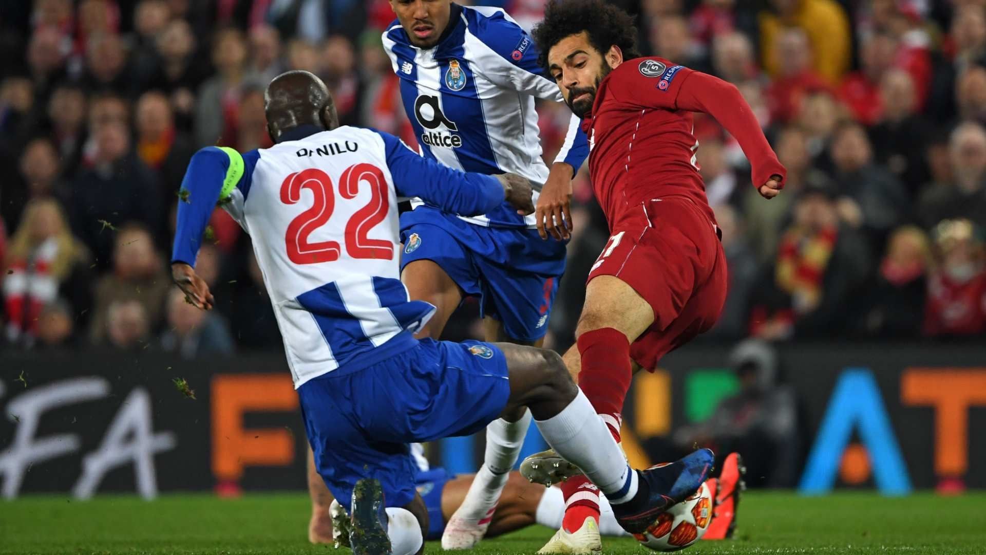 2019-04-10 Mohamed Salah Danilo Pereira