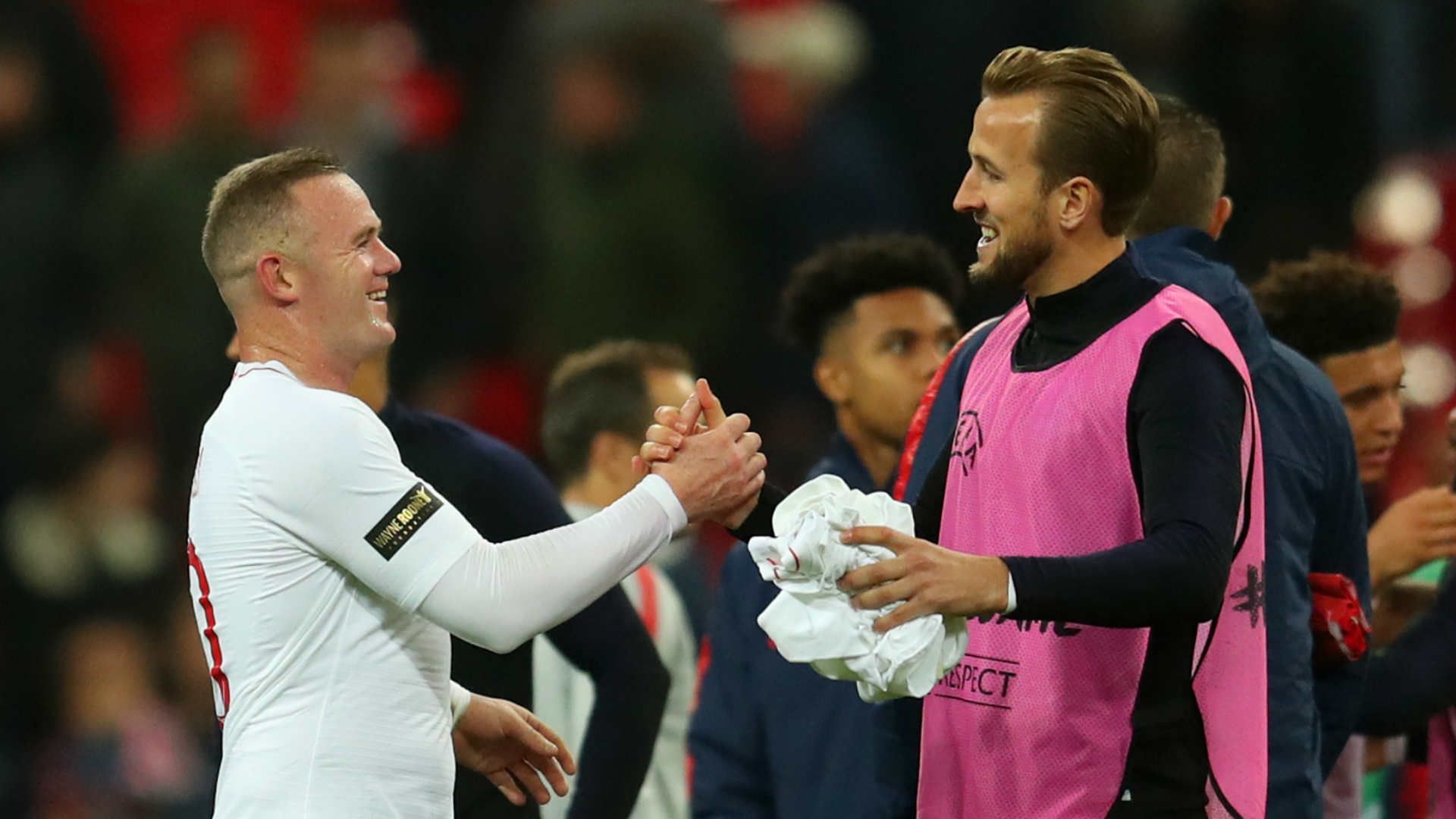 2018-11-17 Wayne Rooney Harry Kane