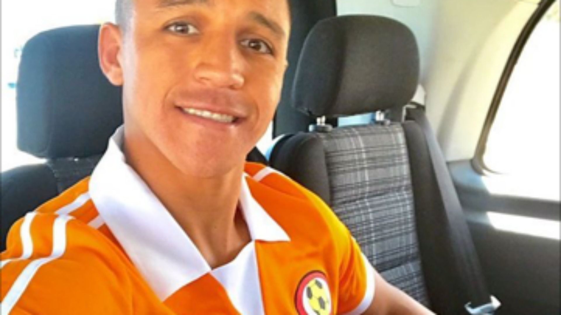 Alexis Sánchez Cobreloa shirt