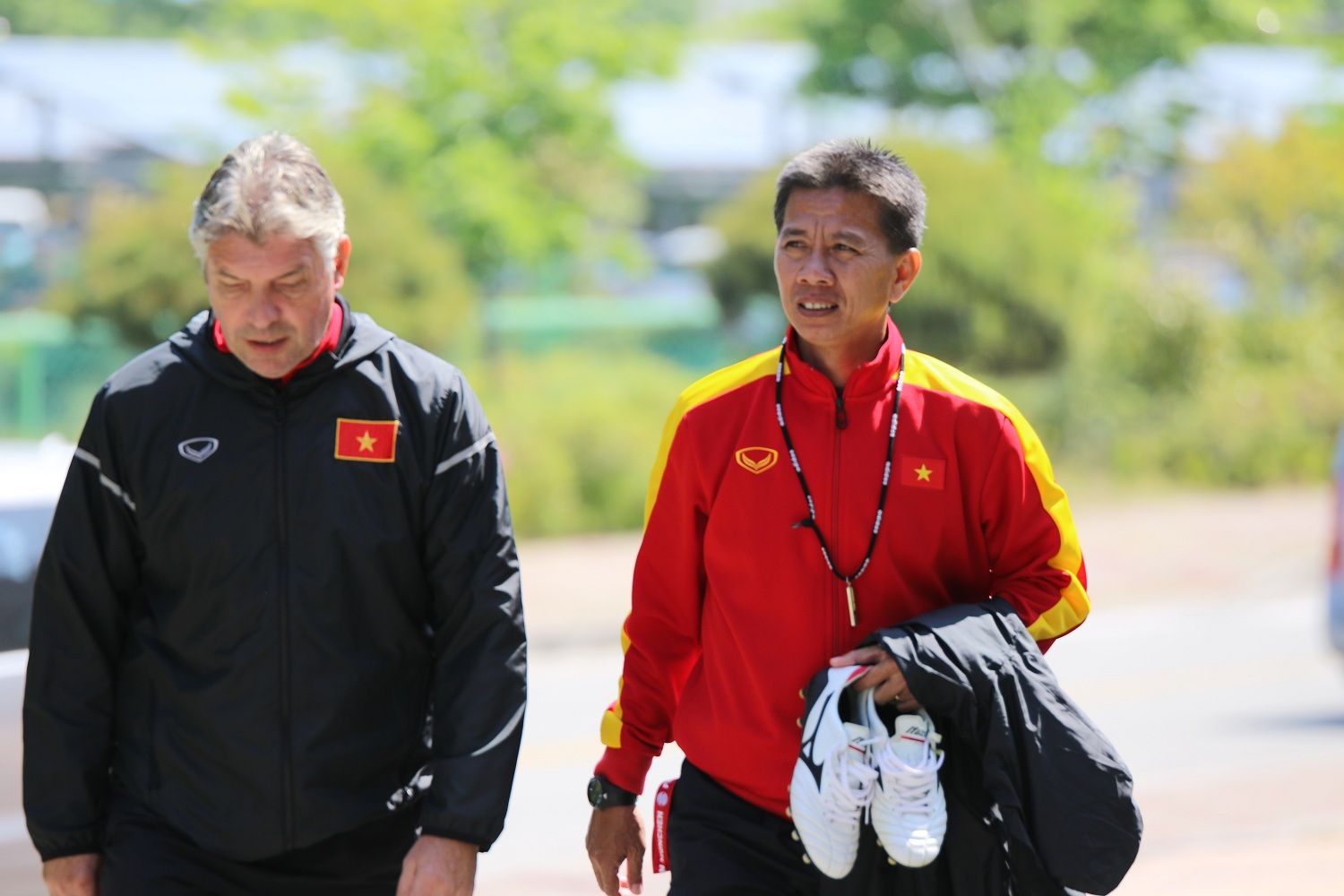 HLV Hoàng Anh Tuấn và GĐKT Juergen Gede