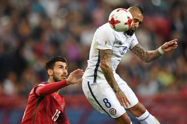 Arturo Vidal vs Andre Gomes