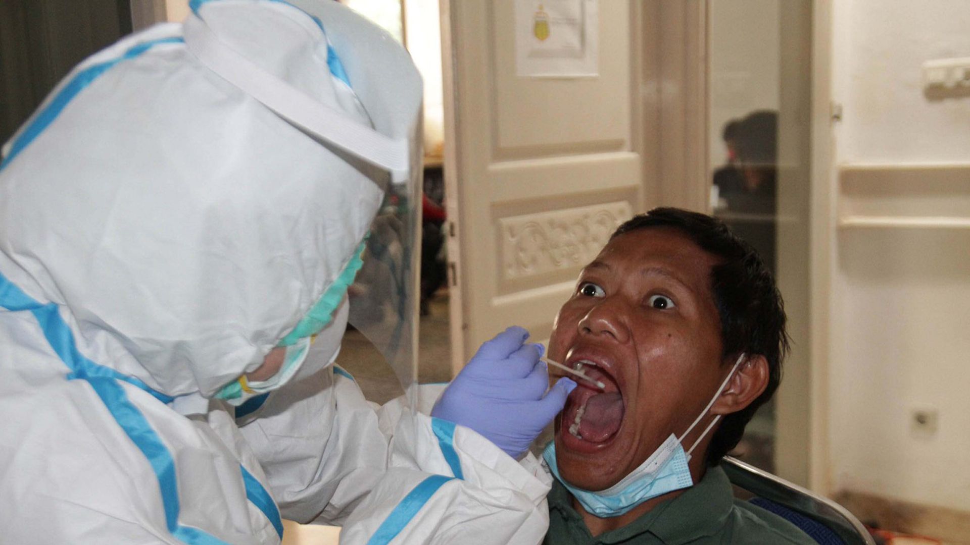 Adam Alis - Bhayangkara FC Swab Test