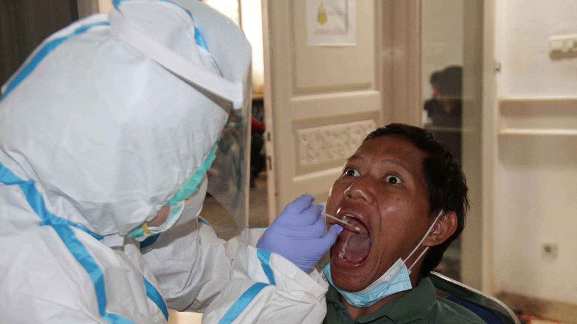 Adam Alis - Bhayangkara FC Swab Test