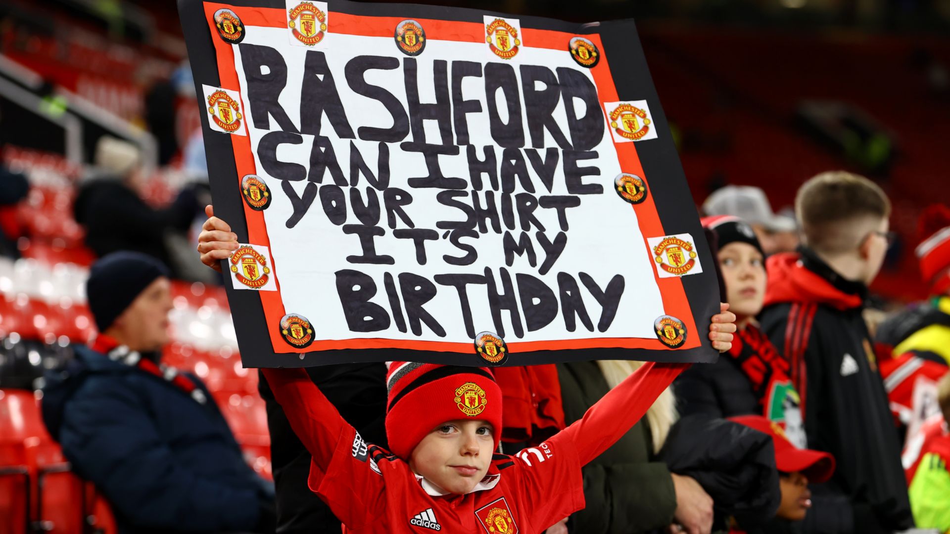 Shirt request sign Manchester United