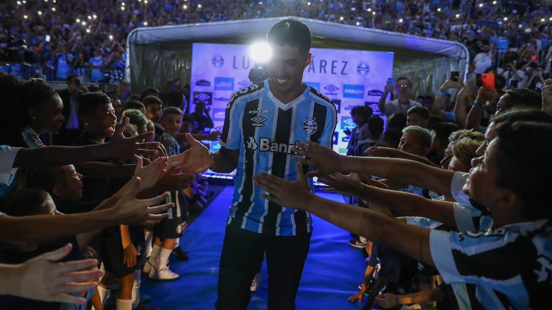 Luis Suarez Grêmio apresentação 2023