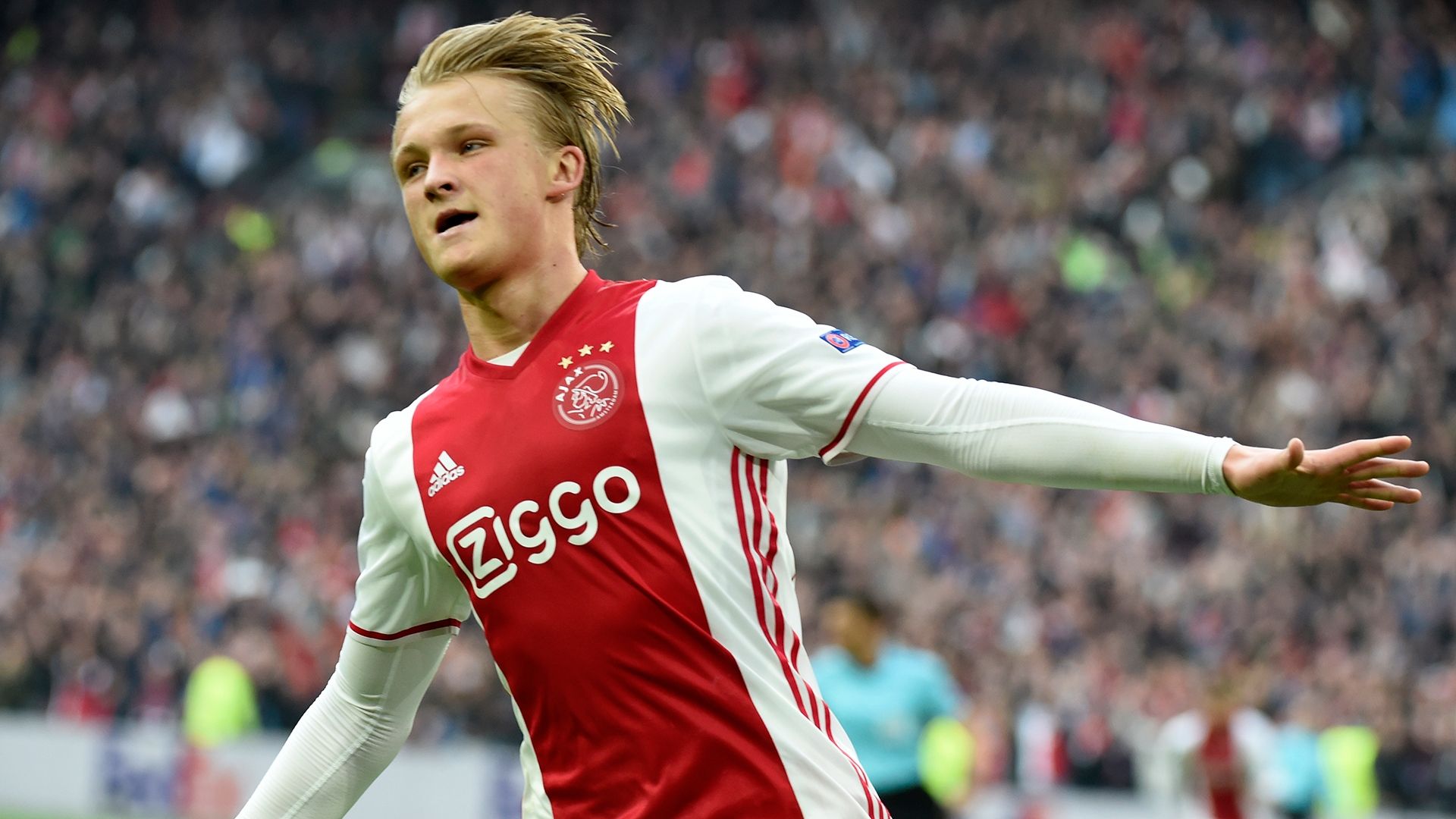 Kasper Dolberg Ajax Lyon Europa League