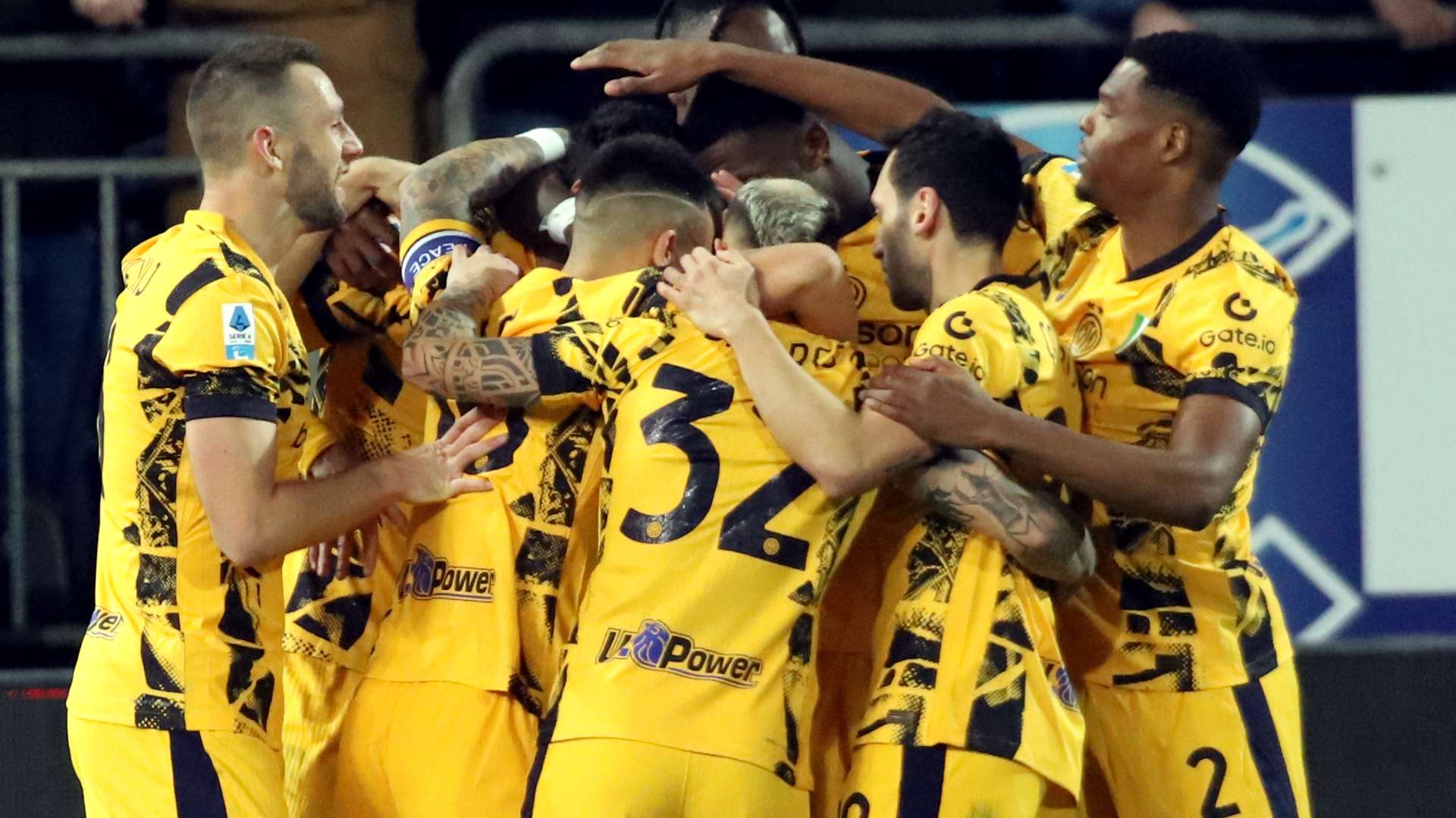 Bastoni Cagliari Inter Serie A