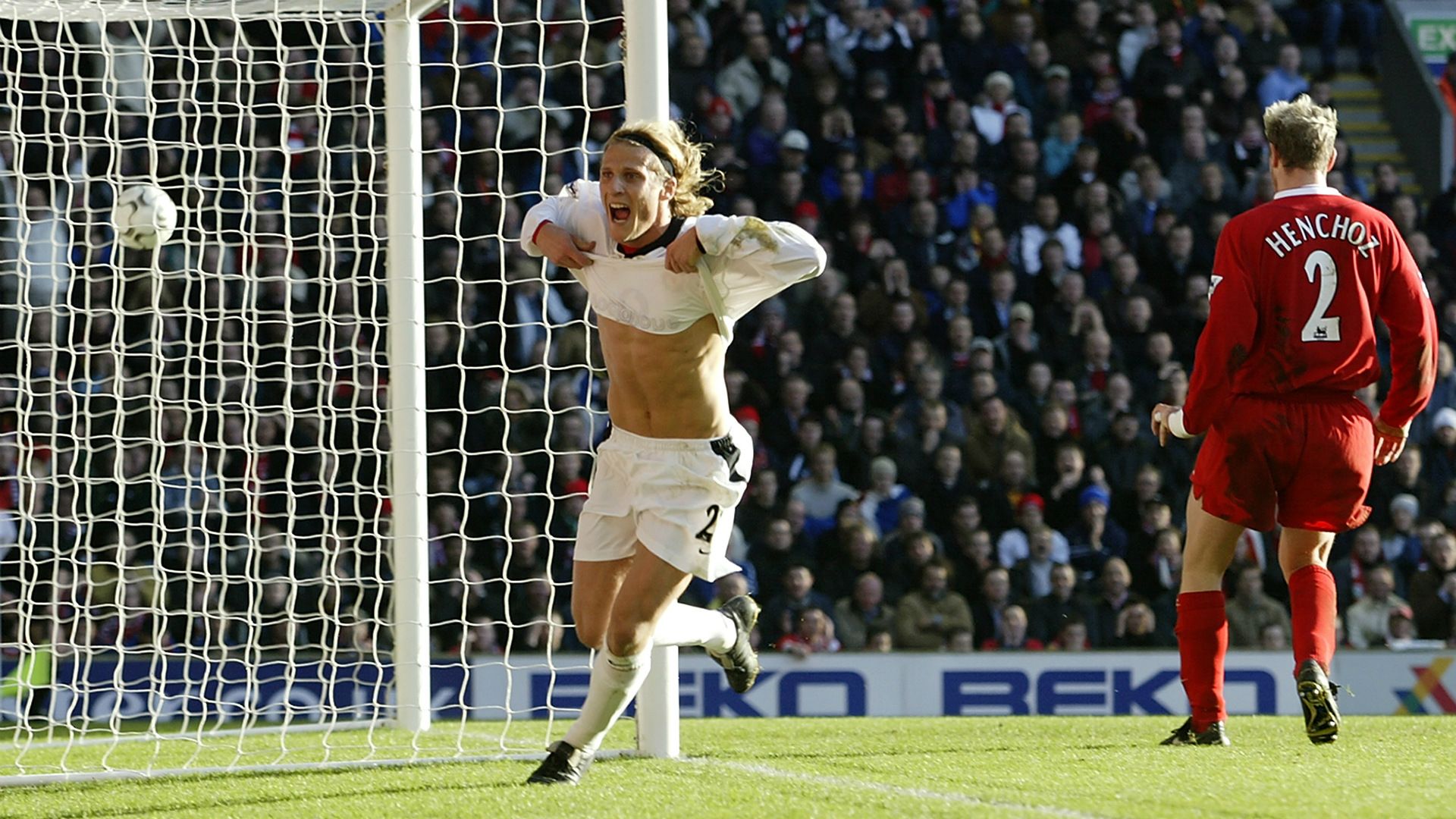 Diego Forlan Manchester United Liverpool