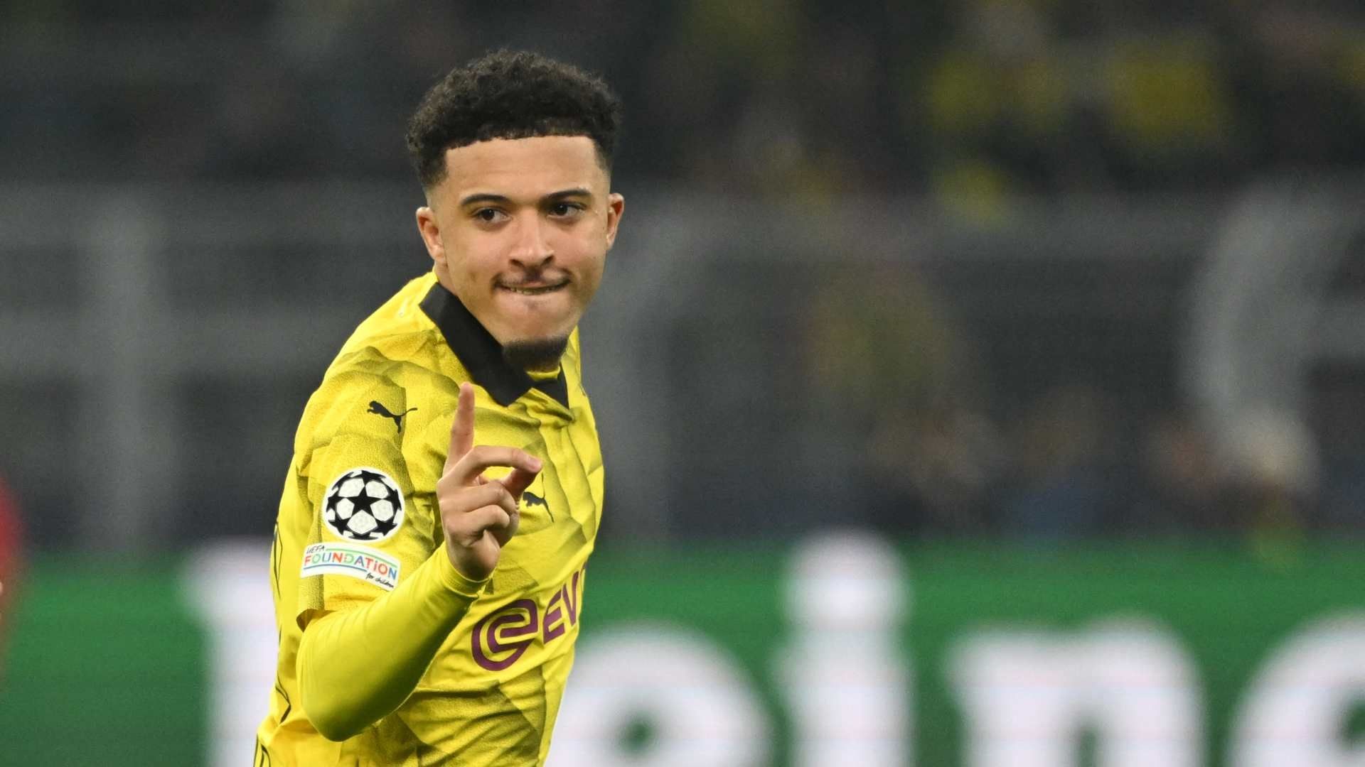 Manchester United want £40m to let Jadon Sancho join Borussia Dortmund permanently. 