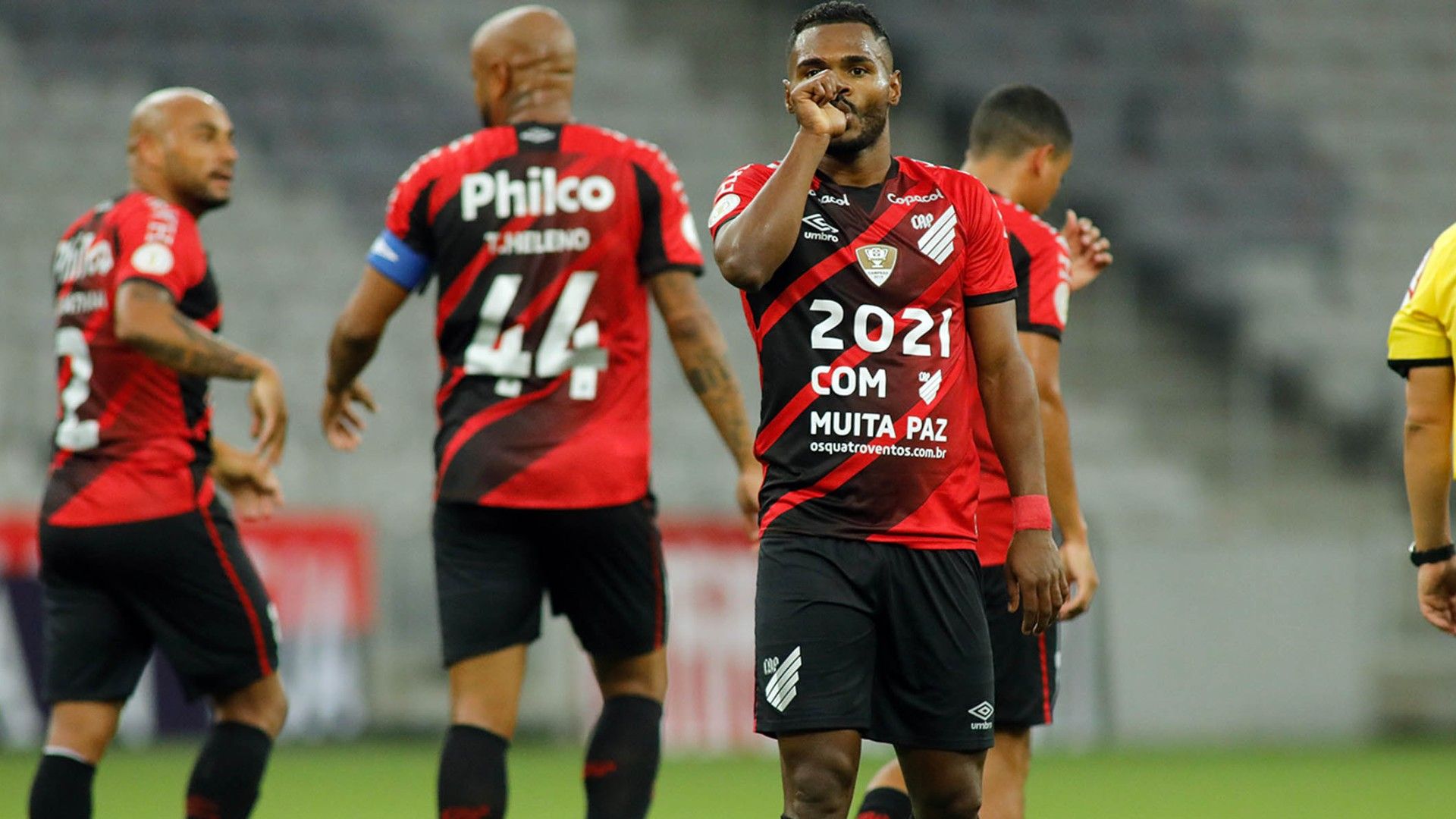 Nikão Athletico-PR Vasco Brasileirão 27122020