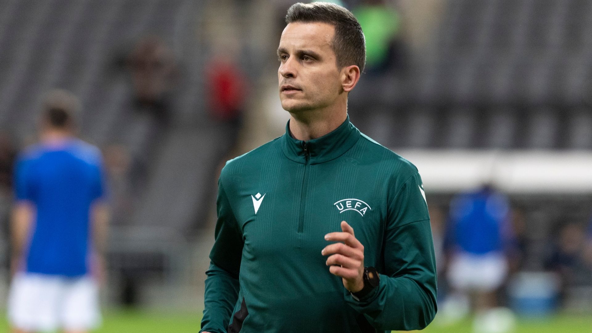 Duje Strukan referee