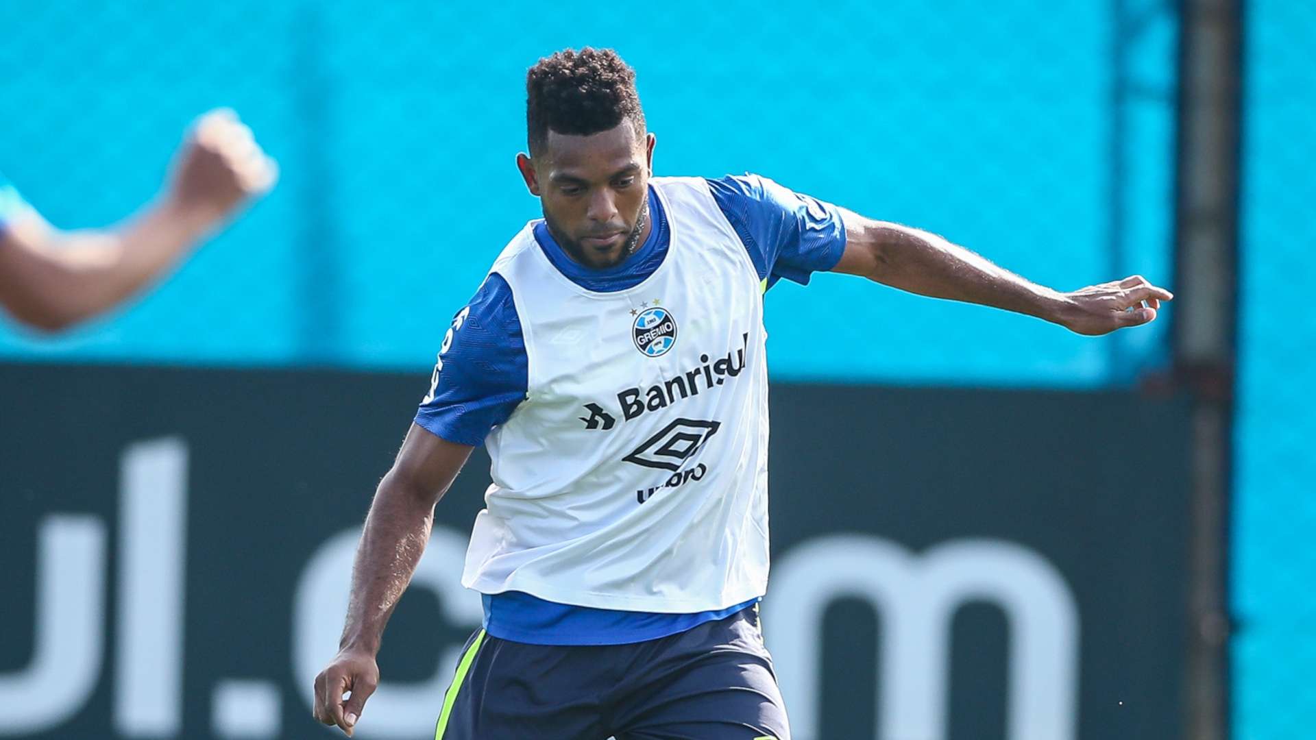 Miguel Borja em treino no Grêmio, 05082021