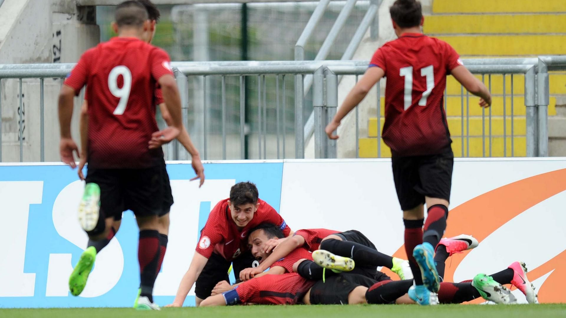 Turkey U17 celebration