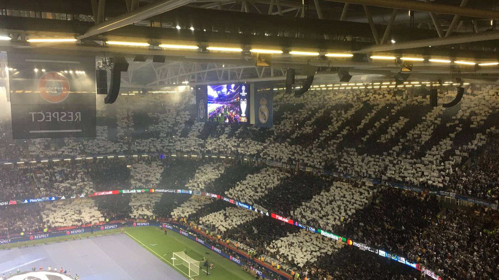 Juventus fans vs Real Madrid