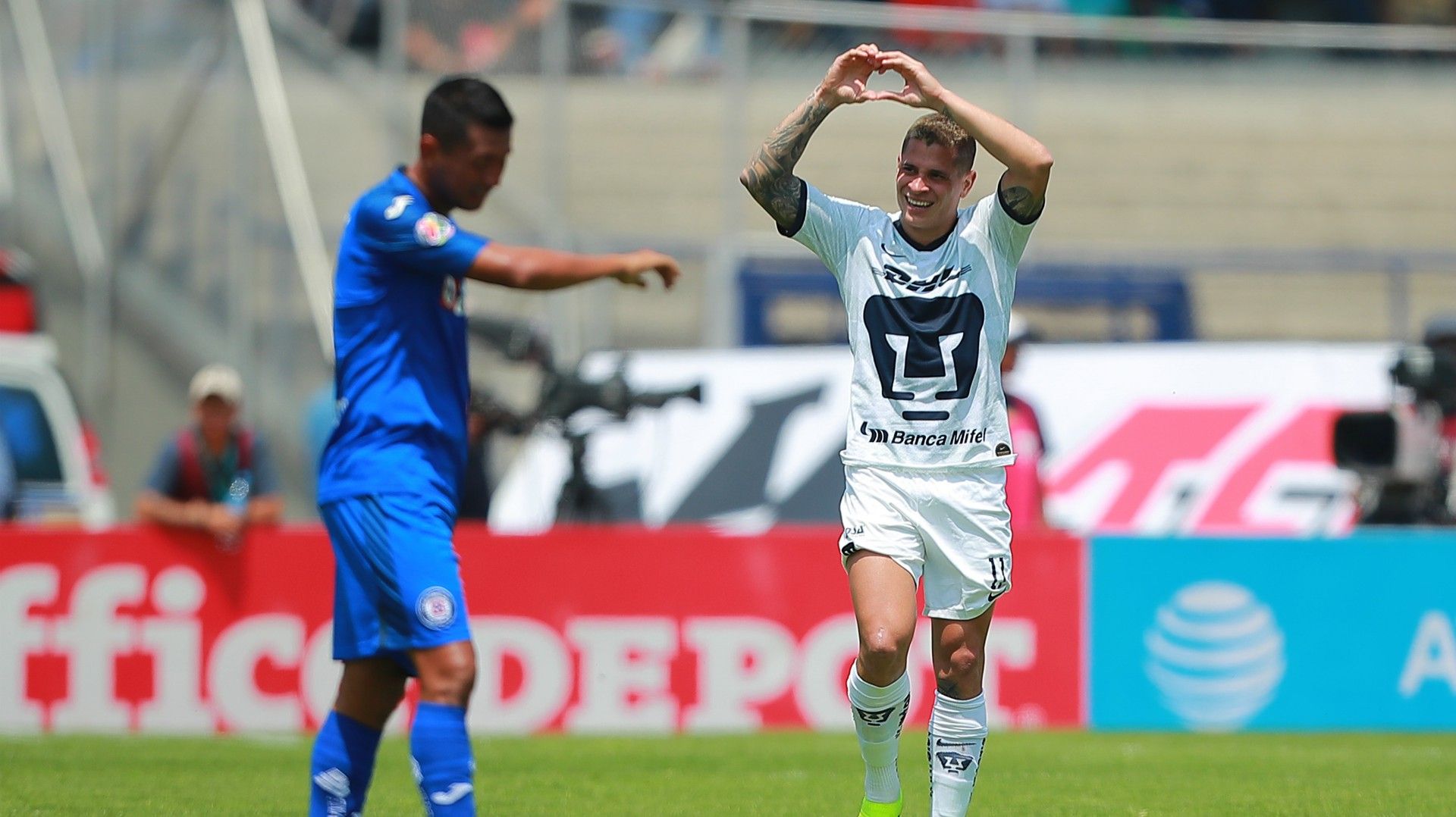 Pumas Cruz Azul Juan Manuel Iturbe