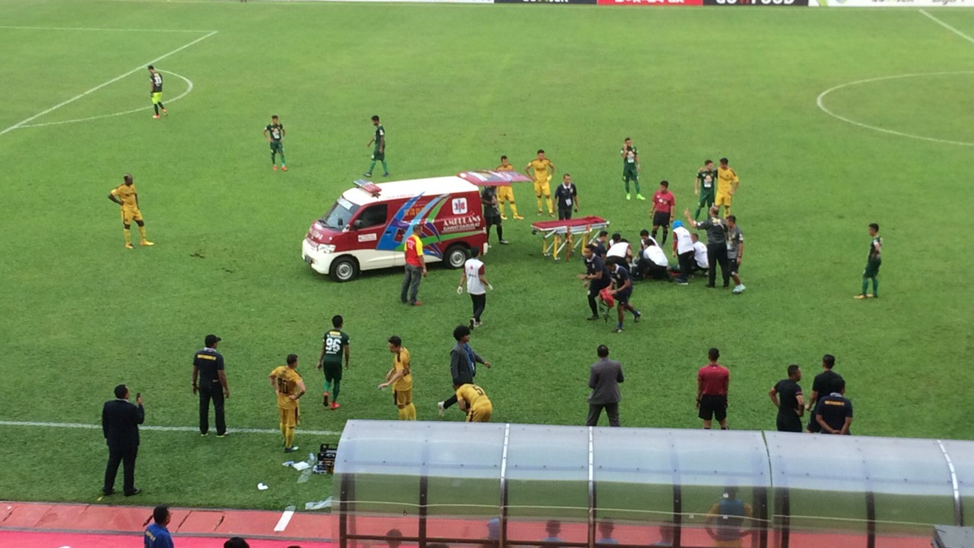 Penanganan Tim Medis Untuk Andri Muliadi