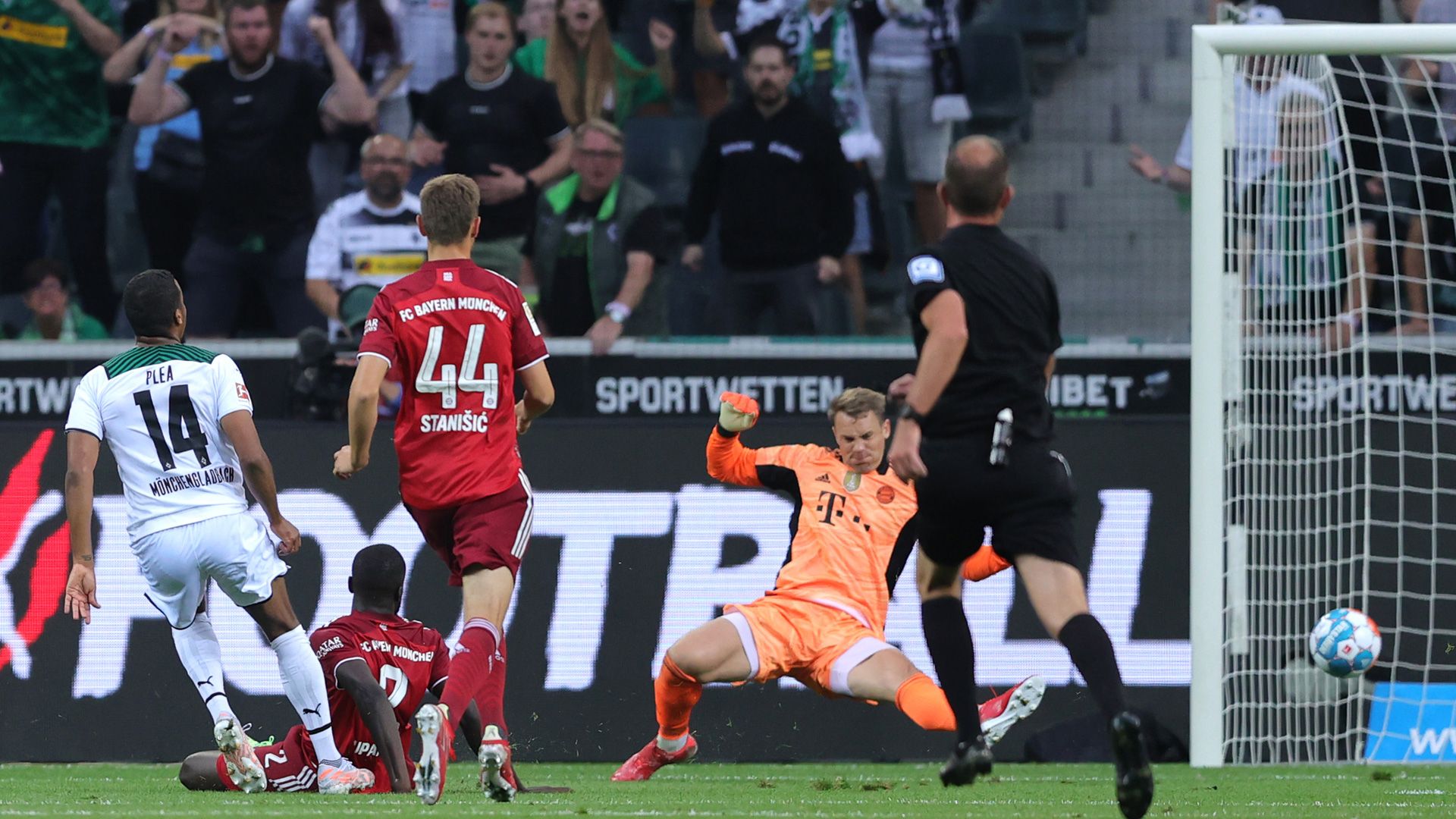 Neuer Gladbach Bayern 130821