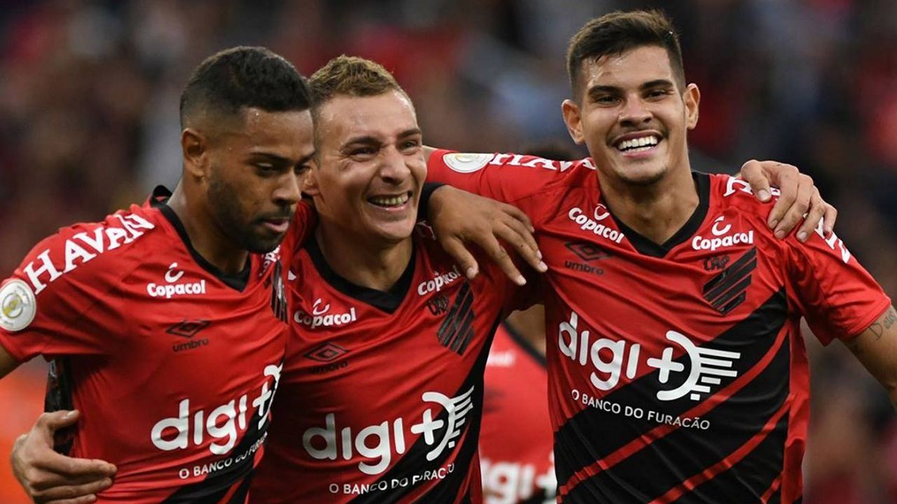 Marco Ruben Bruno Guimarães Athletico Vasco Brasileirão 28042019