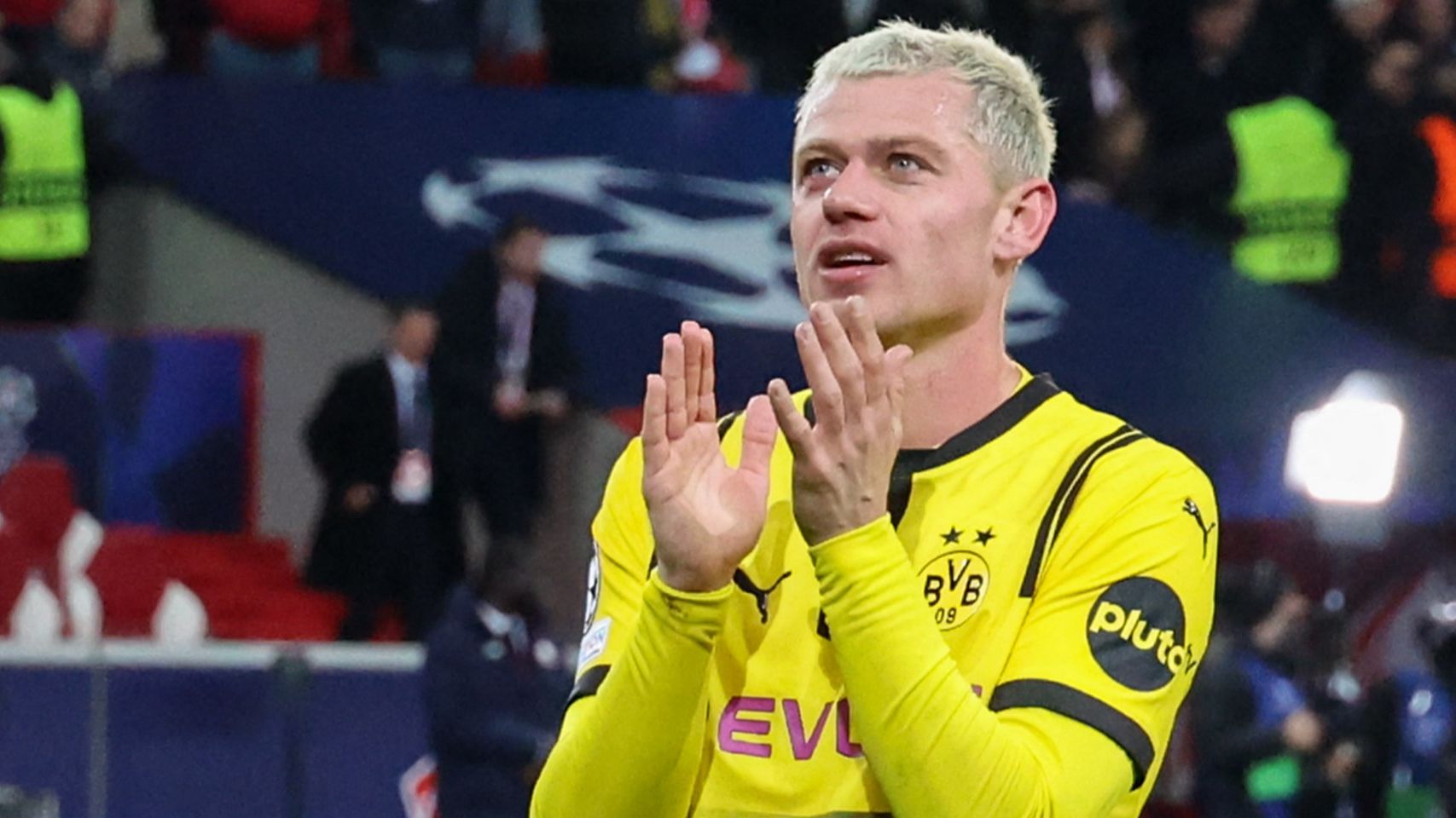 Julian Ryerson Borussia Dortmund 2025 HIC 2:1