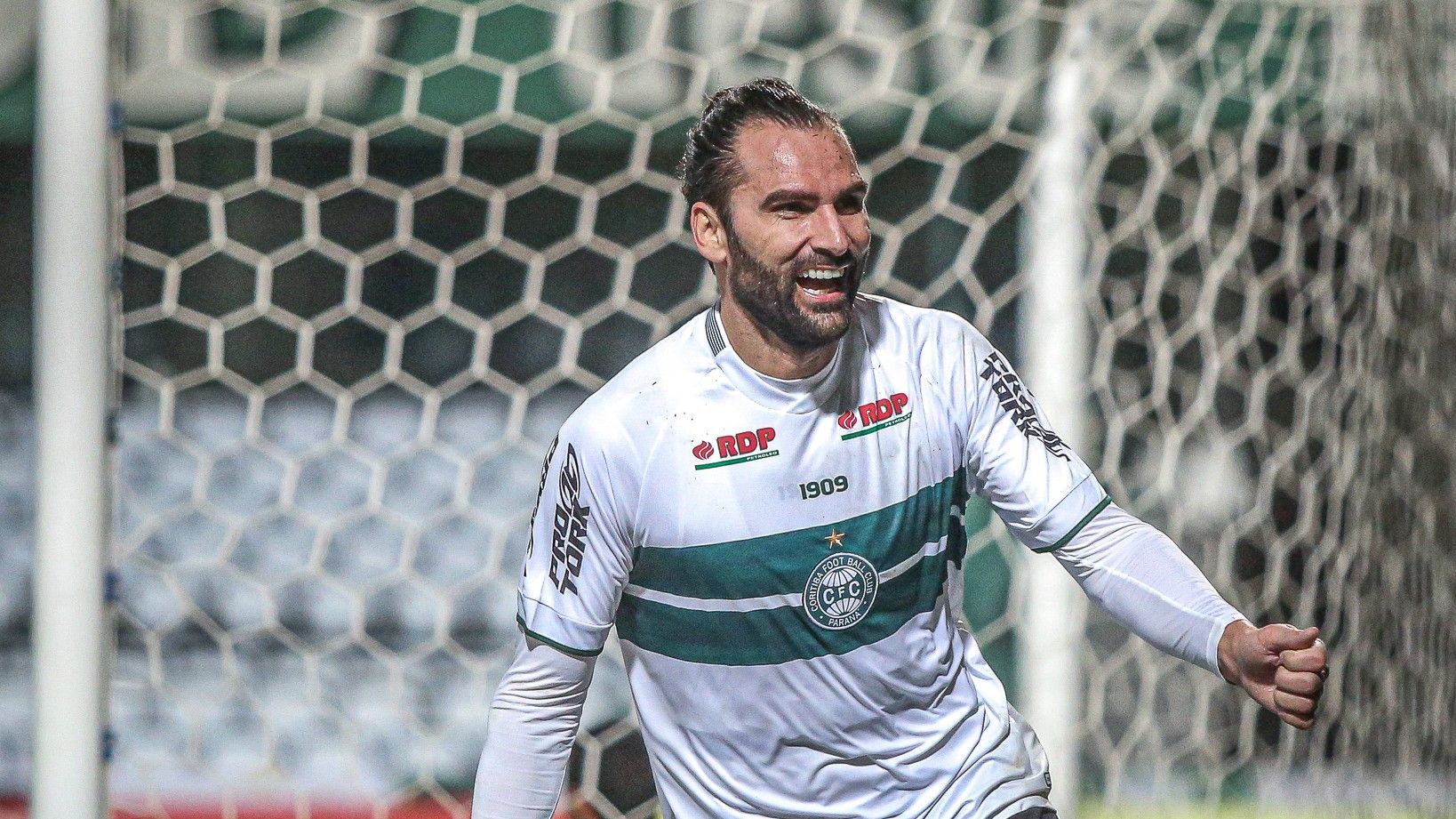 Léo Gamalho Coritiba