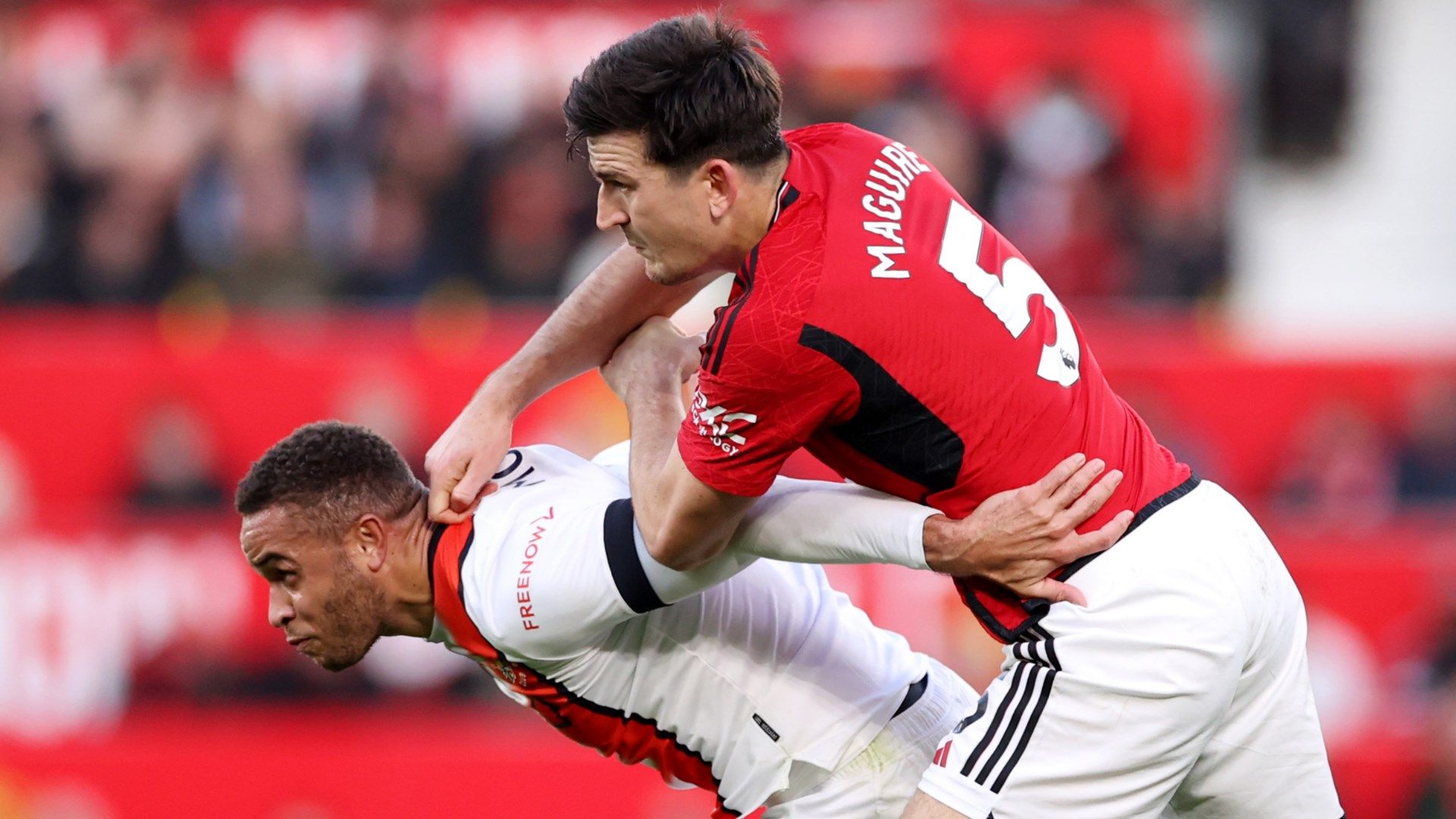 Harry Maguire Carlton Morris Man Utd Luton 2023-24