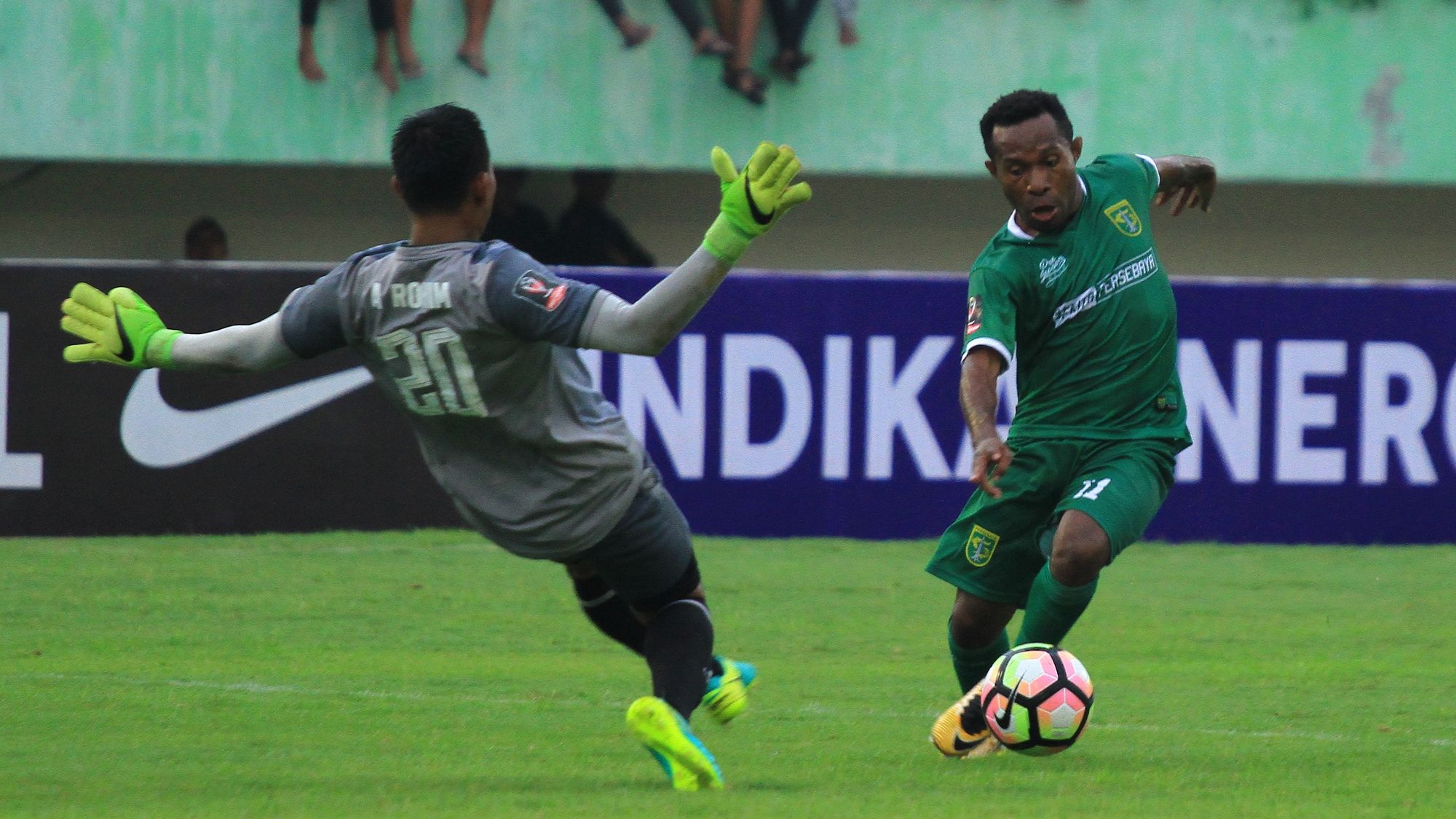 Yohanes Ferinando Pahabol - Persebaya Surabaya & Abdul Rohim - PSMS Medan