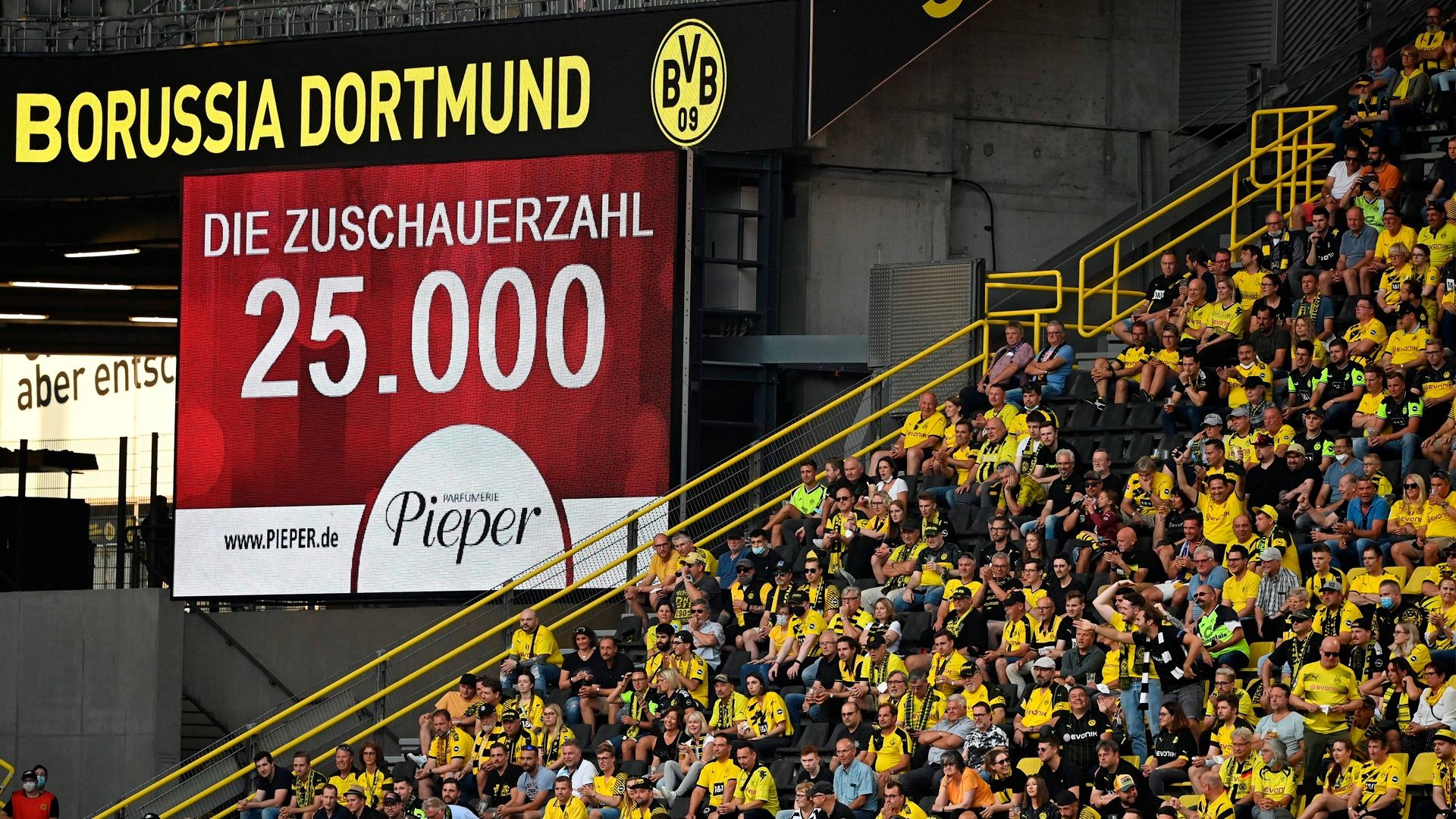 BVB Borussia Dortmund FC Bayern München Supercup Bundesliga 2021 tv live-stream heute gfx