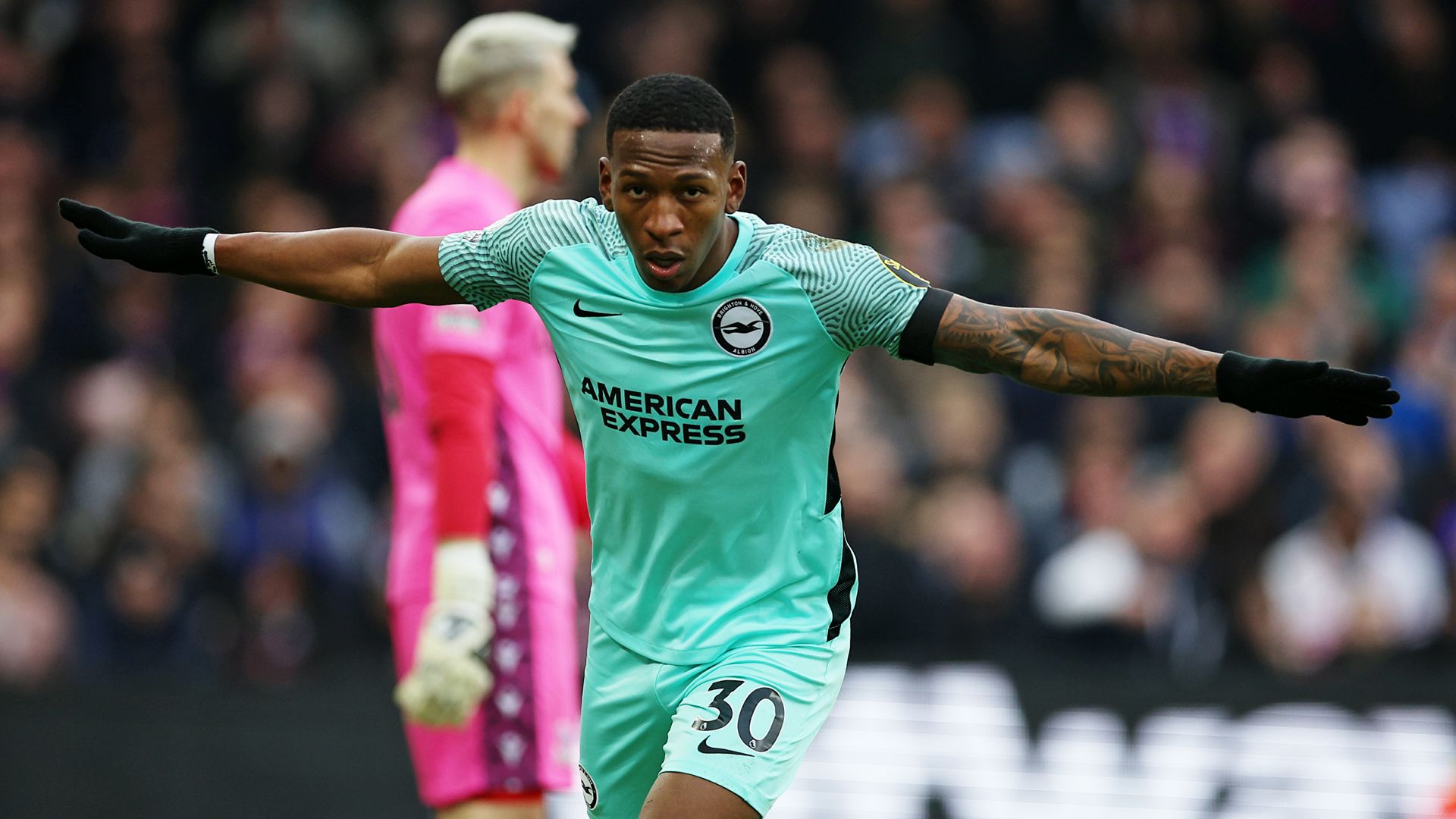 Pervis Estupinan Brighton 2022-23