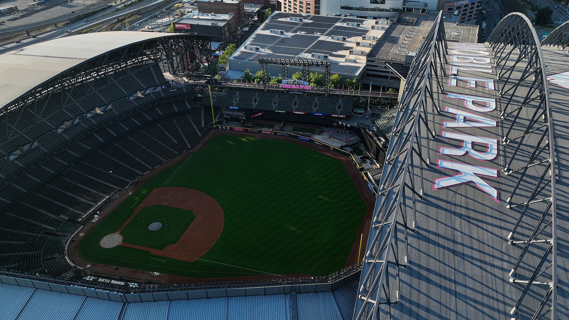 20230707_MLB_Tmobile