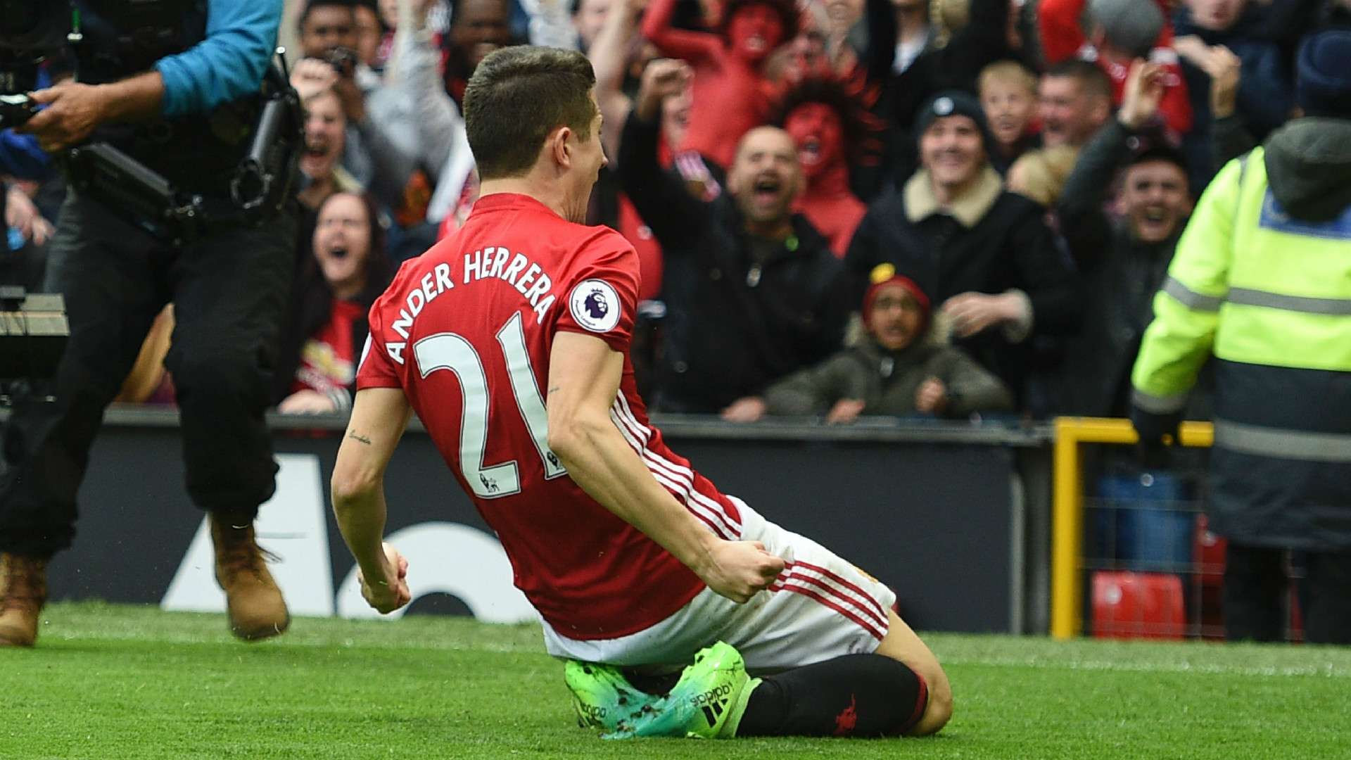 Premier League Team of the Week Ander Herrera