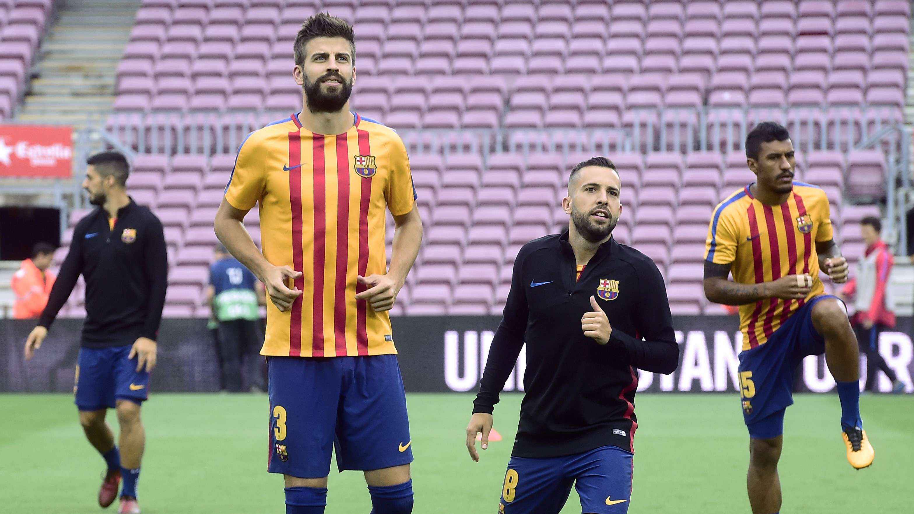 Gerard Pique Jordi Alba Camp Nou Barcelona Las Palmas LALiga 01102017