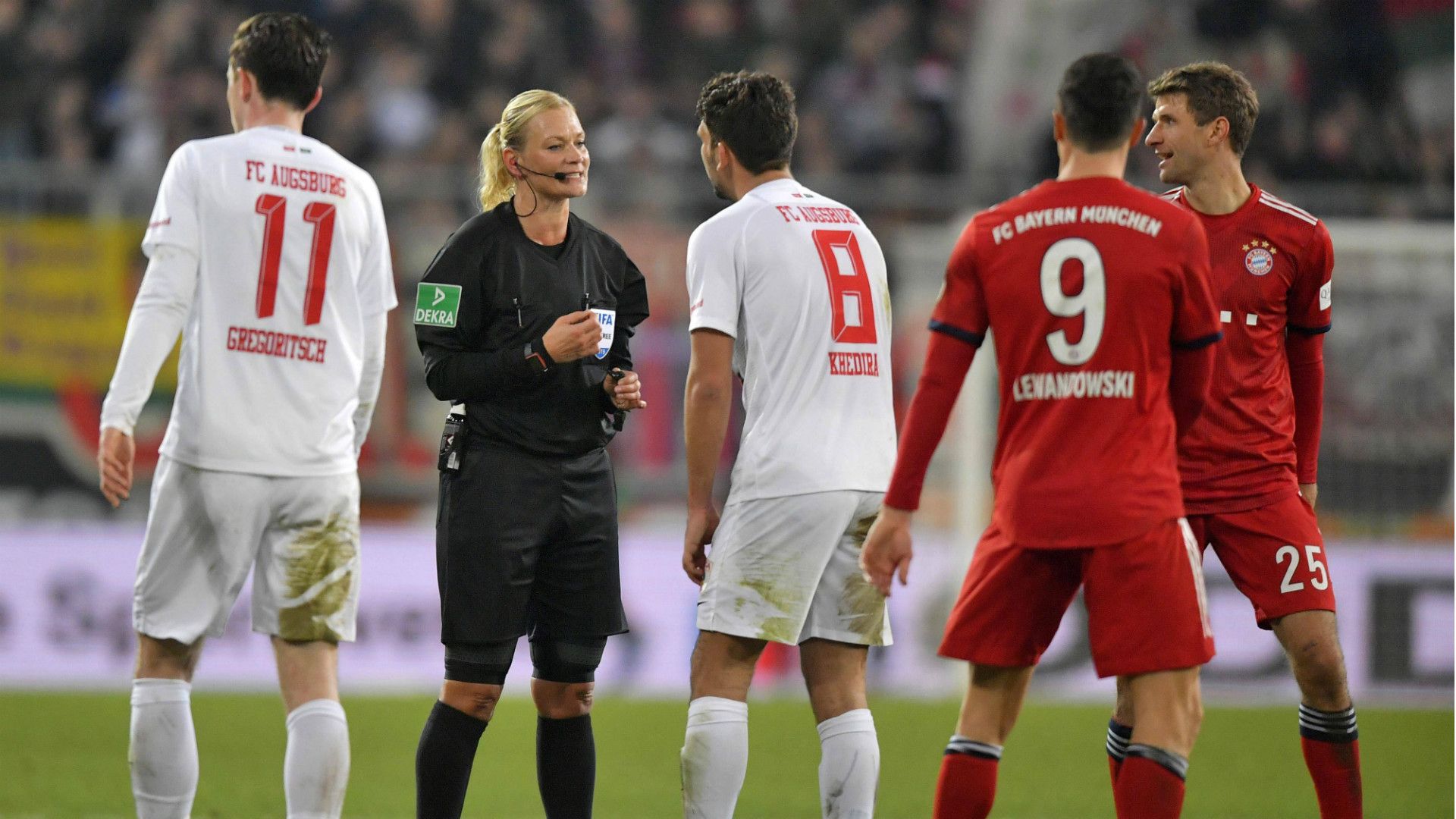 ONLY GERMANY Bibiana Steinhaus FC Augsburg FC Bayern Munchen Bundesliga 2019