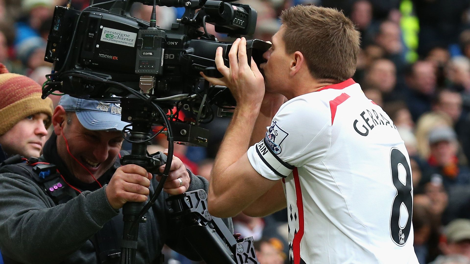 Steven Gerrard kiss camera Manchester United Liverpool