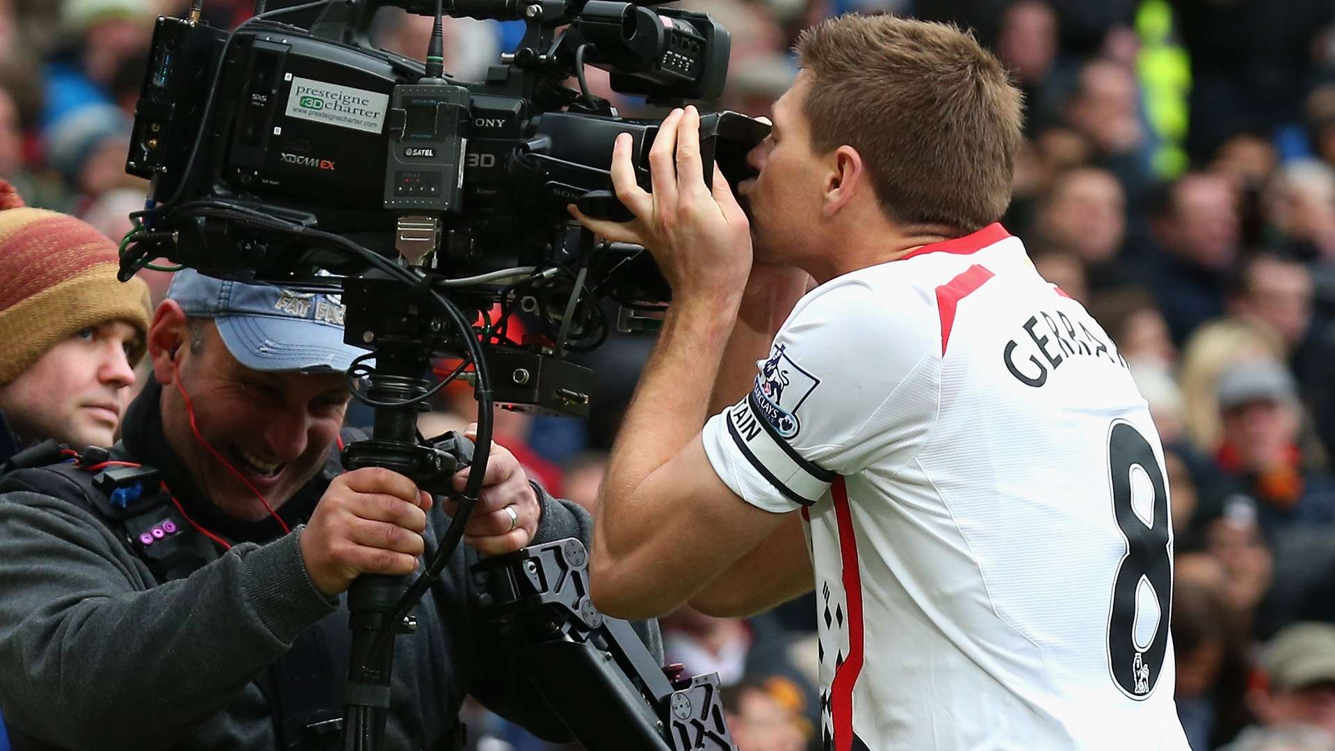 Steven Gerrard kiss camera Manchester United Liverpool