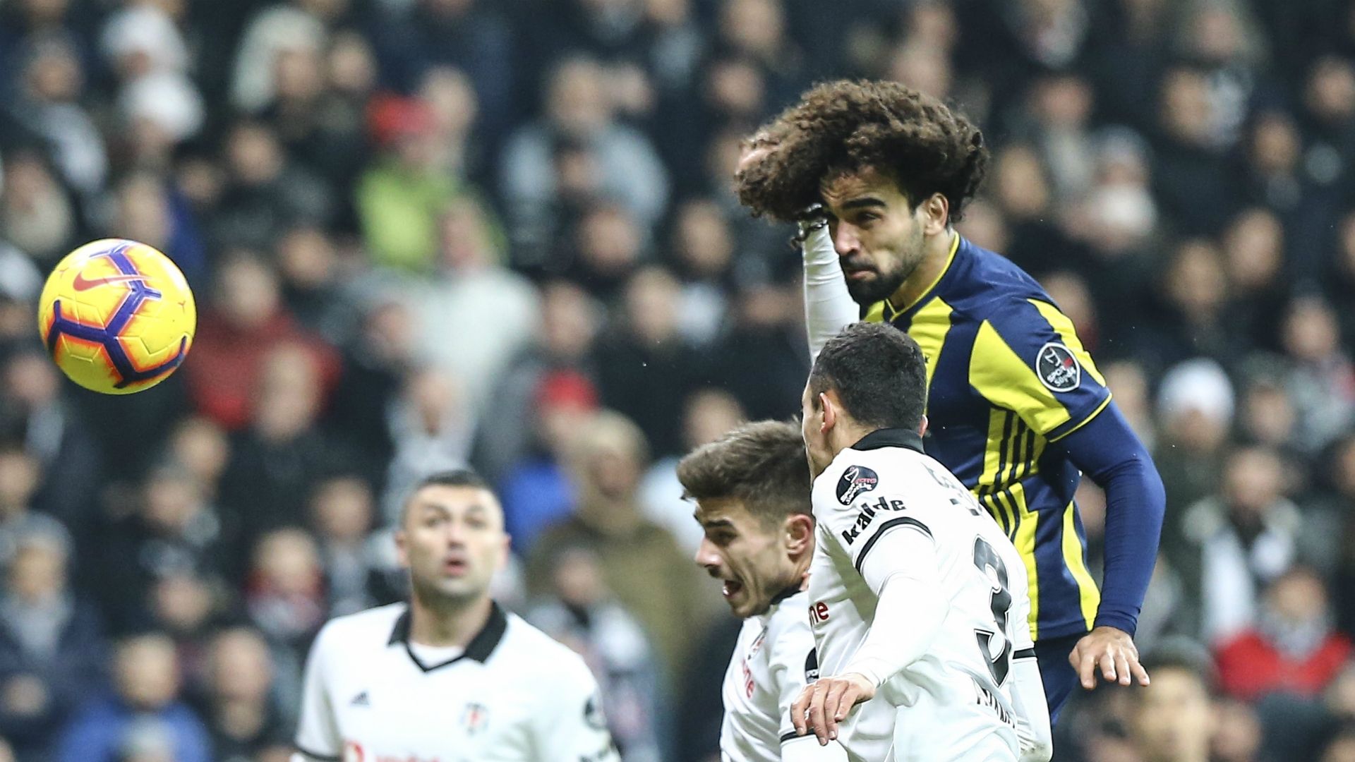 Besiktas Fenerbahce Sadik Ciftpinar 250219