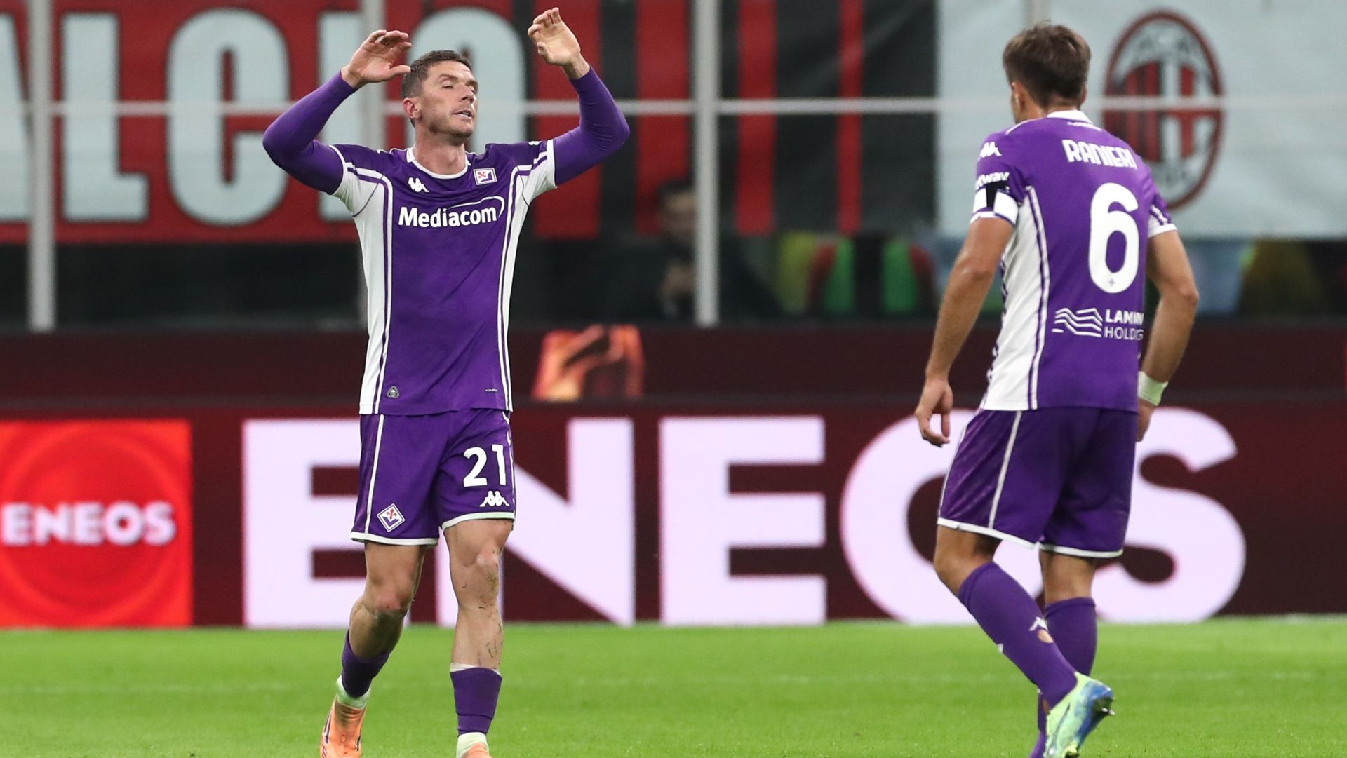 Robin Gosens Milan Fiorentina 19102025