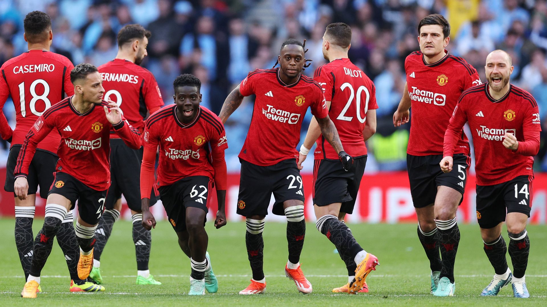 Man Utd beat Coventry City on penalties