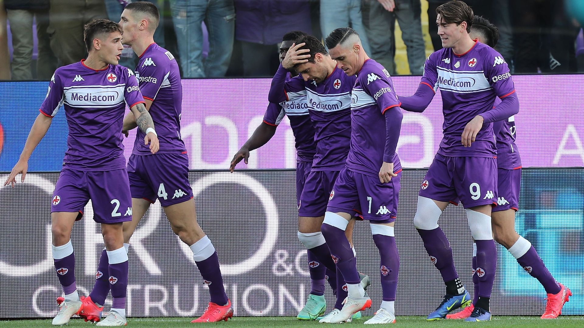 Bonaventura celebrating Fiorentina Salernitana