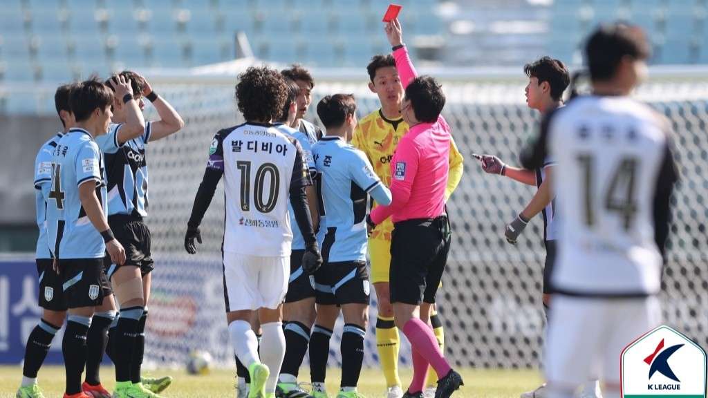 K리그 심판 퇴장 천안 전남