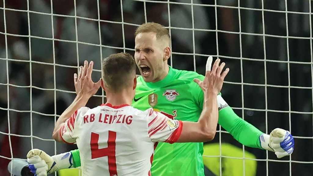 Gulácsi Péter - Willie Orban