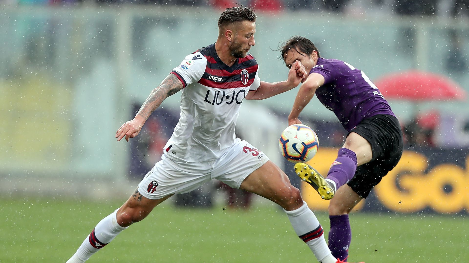 Federico Chiesa Mitchell Dijks Bologna Serie A